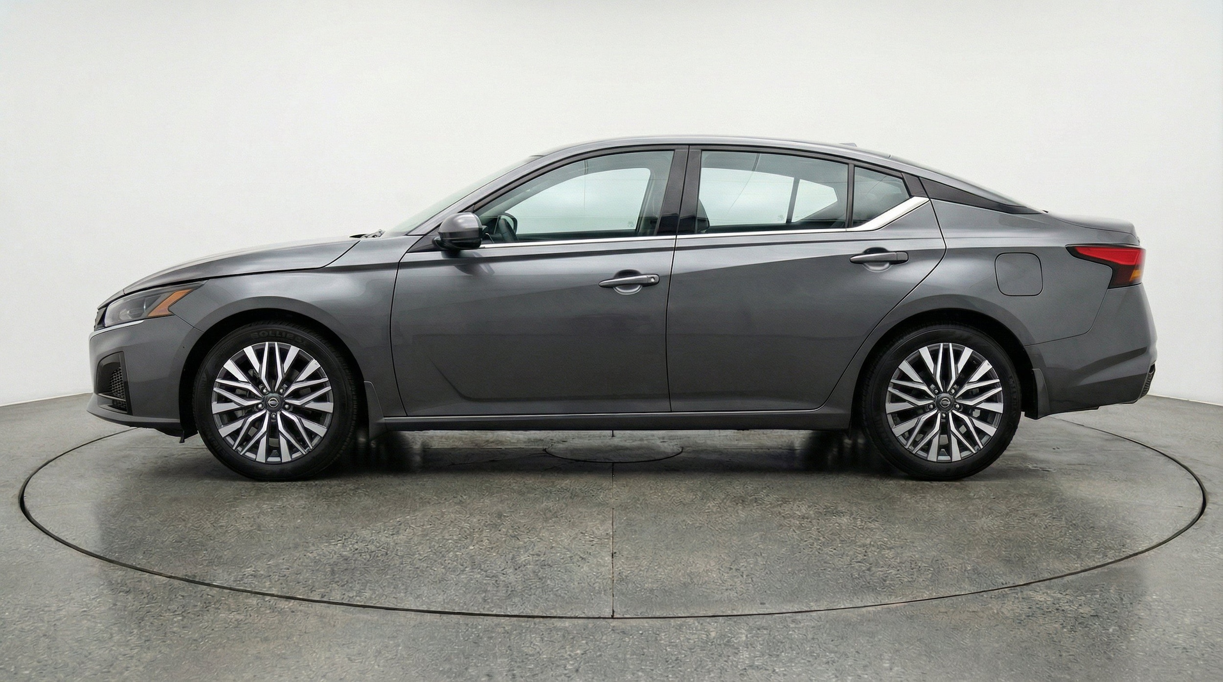Thumbnail: 2025 Nissan Altima - 5