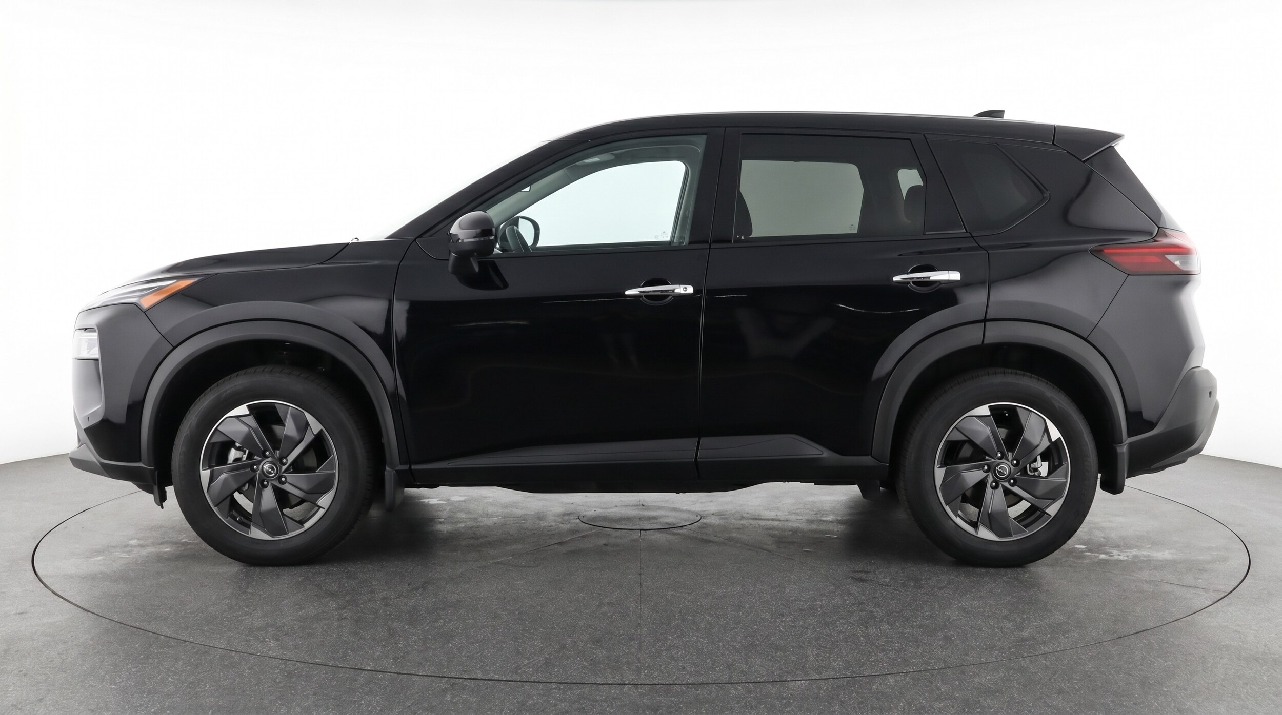 Thumbnail: 2025 Nissan Rogue - 4
