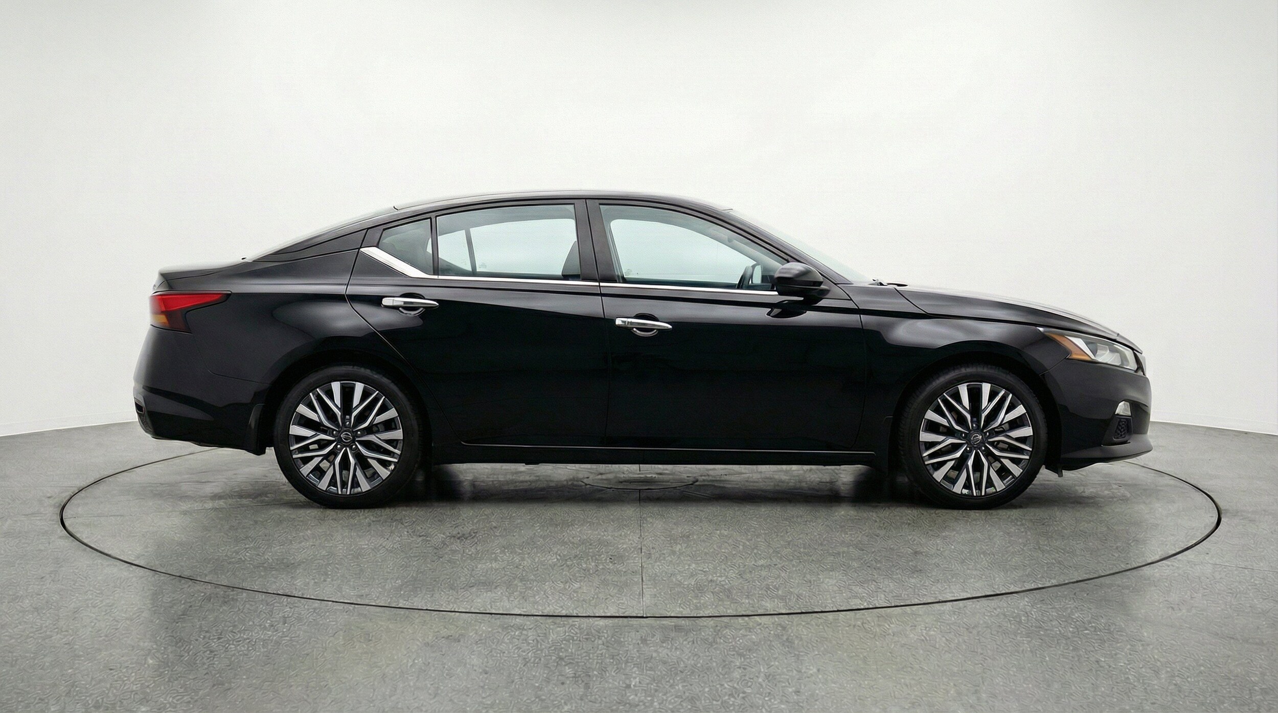 Thumbnail: 2025 Nissan Altima - 11