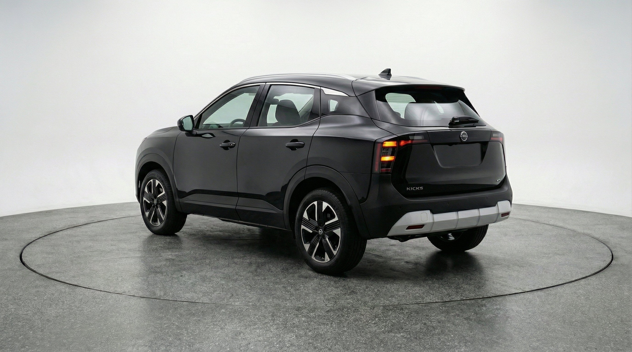 Thumbnail: 2026 Nissan Kicks - 6