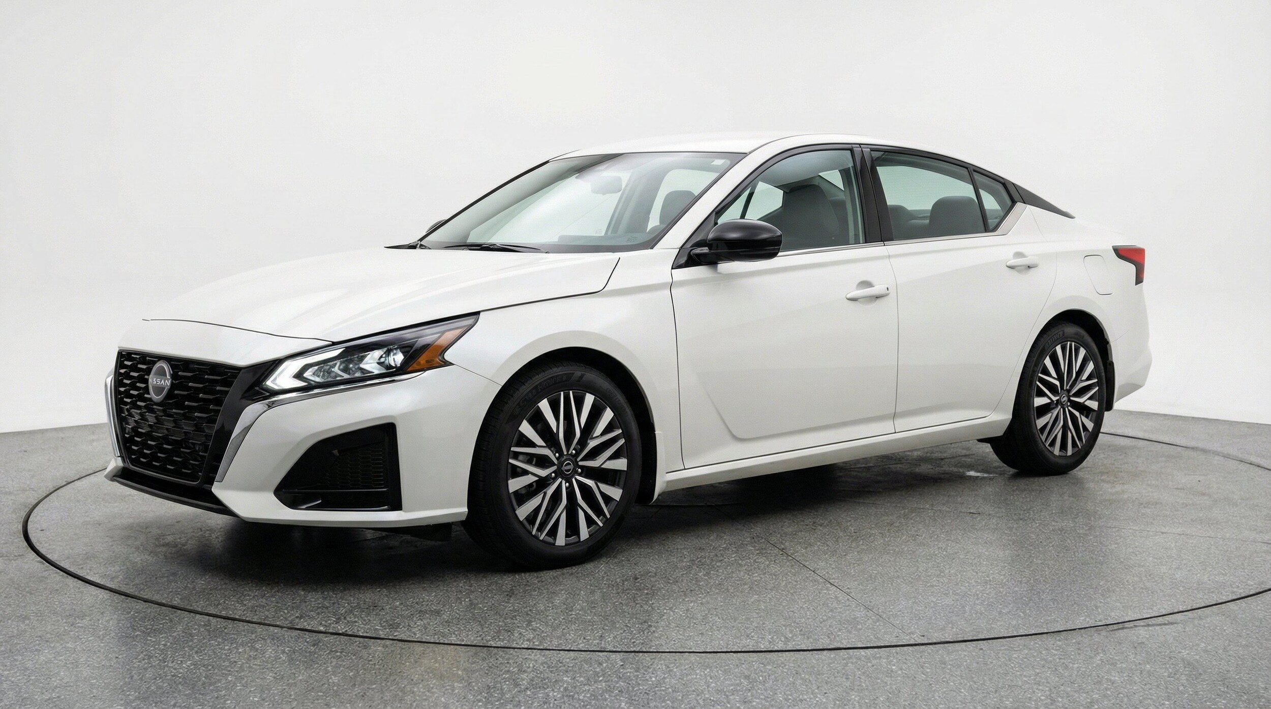 Thumbnail: 2025 Nissan Altima - 3