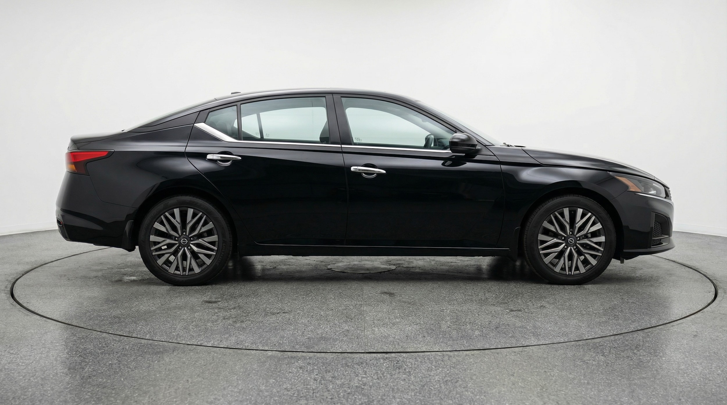 Thumbnail: 2025 Nissan Altima - 8