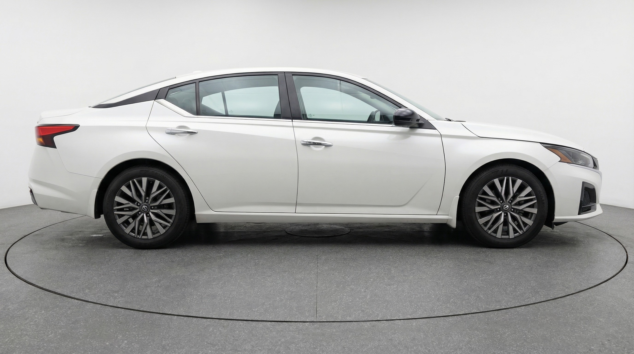 Thumbnail: 2025 Nissan Altima - 8