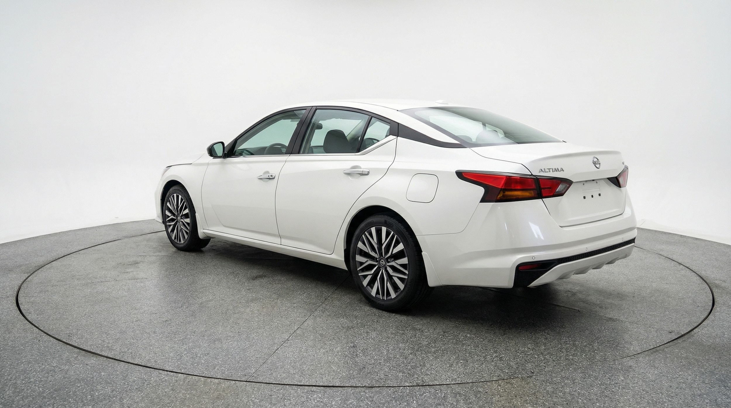 Thumbnail: 2025 Nissan Altima - 5