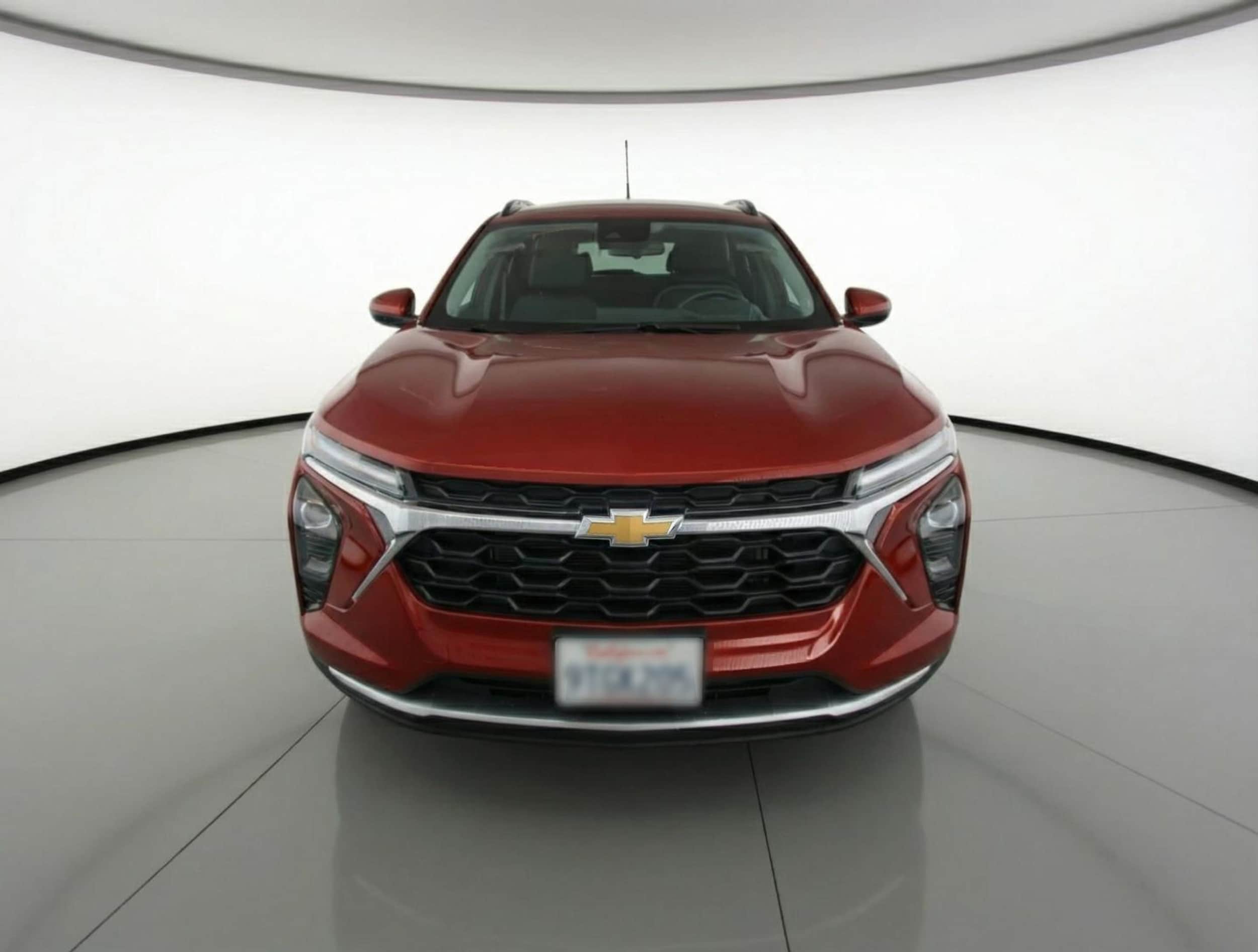 Thumbnail: 2025 Chevrolet Trax - 2