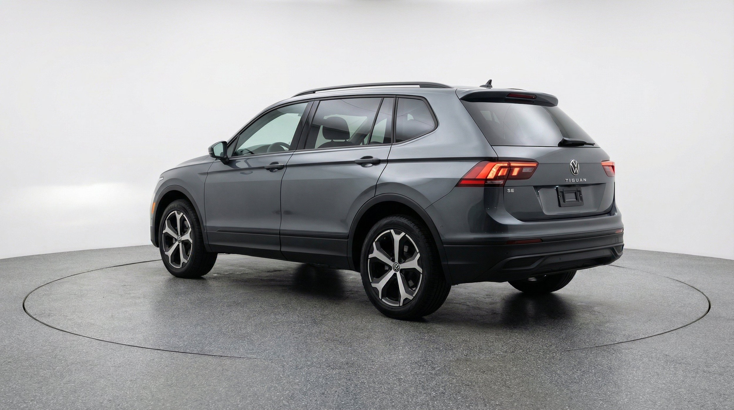 Thumbnail: 2026 Volkswagen Tiguan - 6