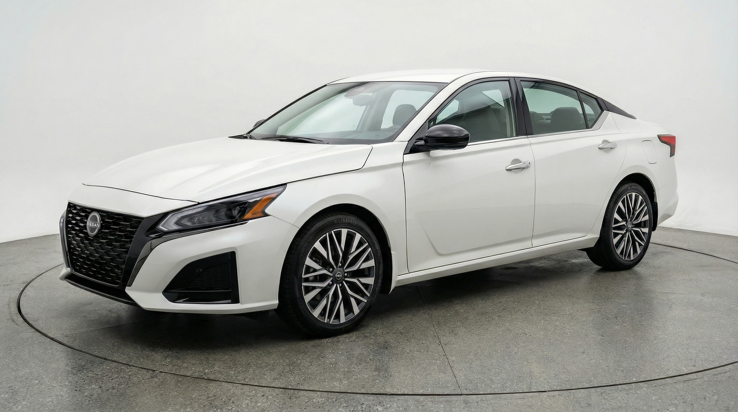 Thumbnail: 2025 Nissan Altima - 3