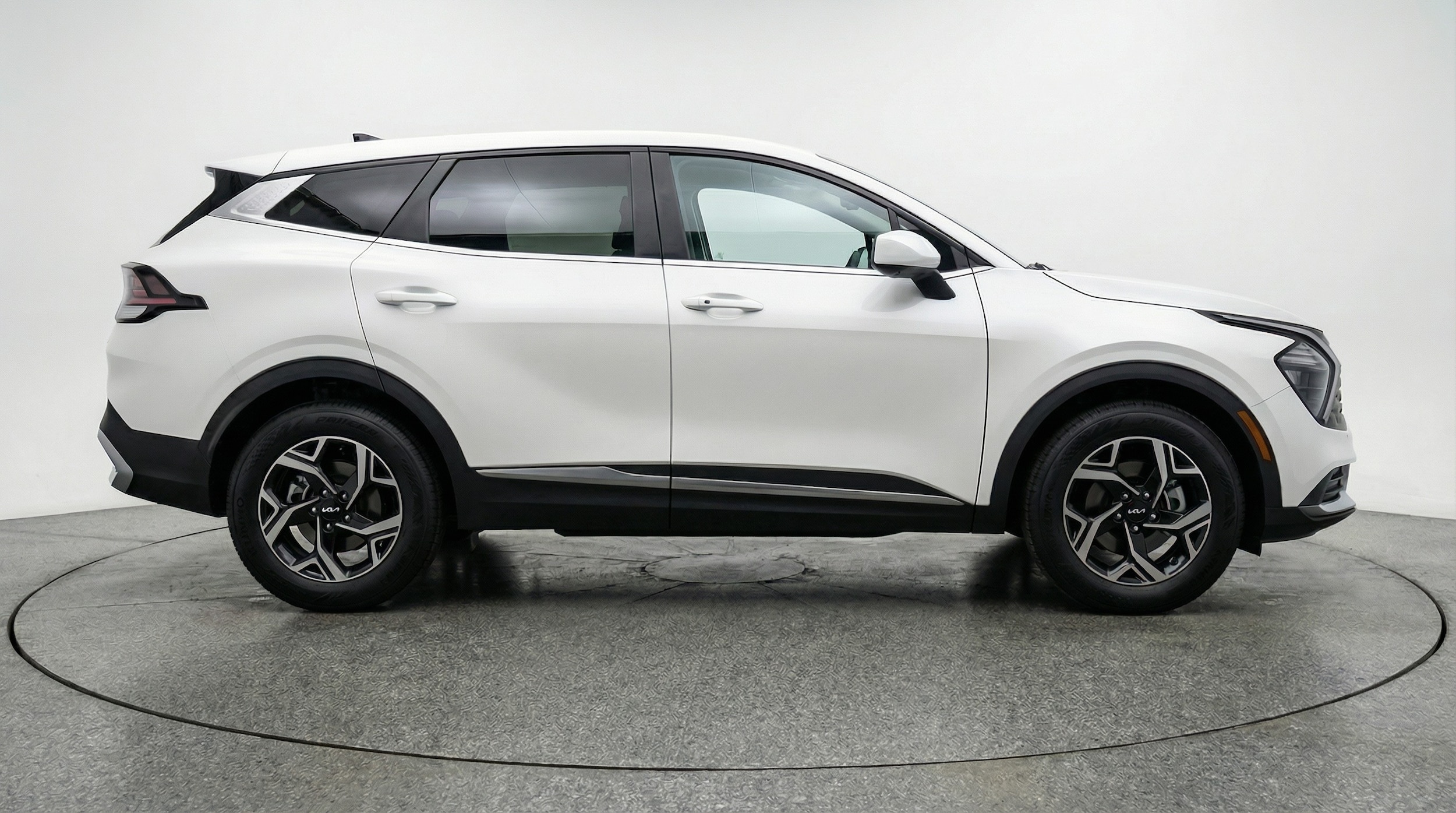 Thumbnail: 2025 Kia Sportage - 8