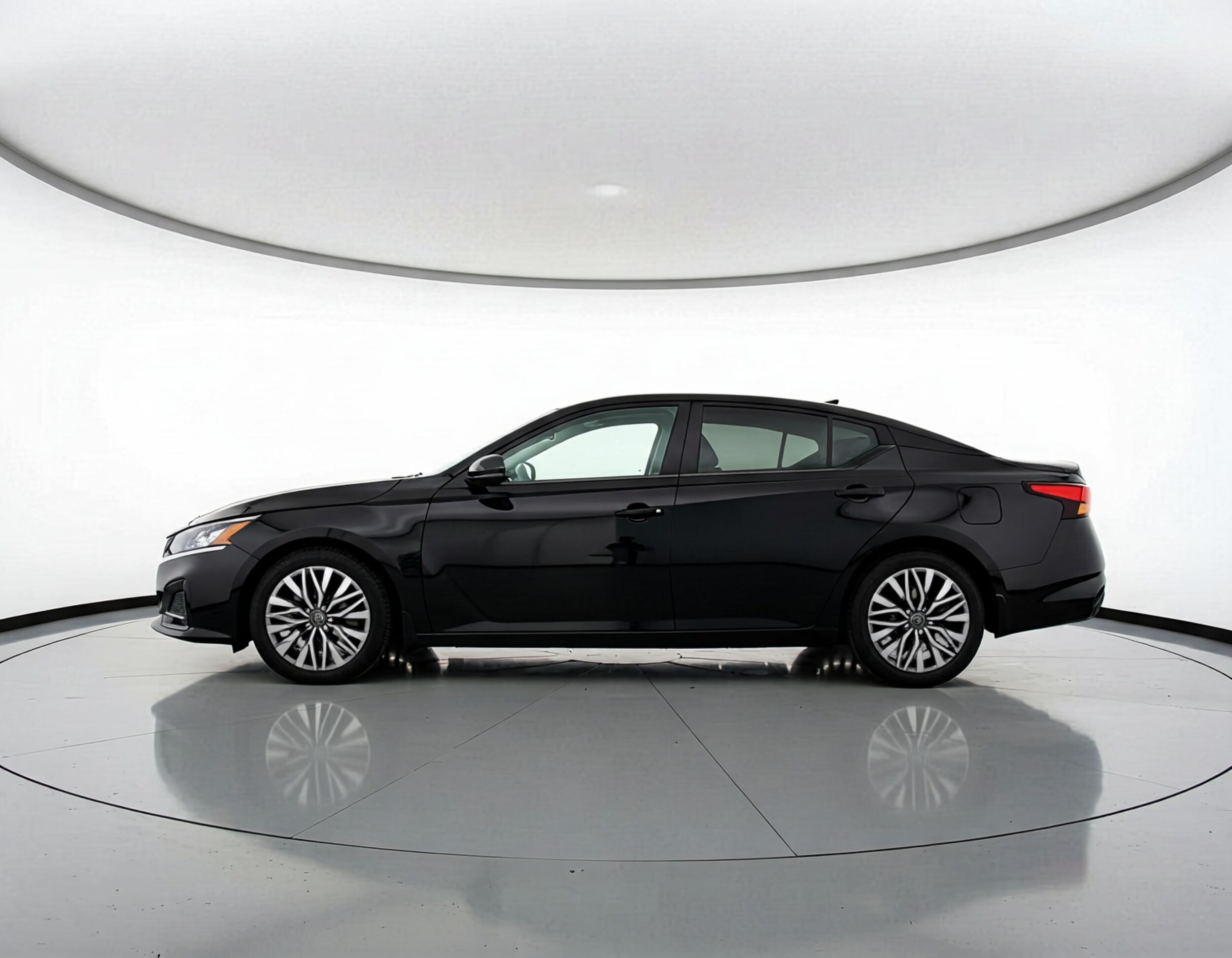 Thumbnail: 2025 Nissan Altima - 4