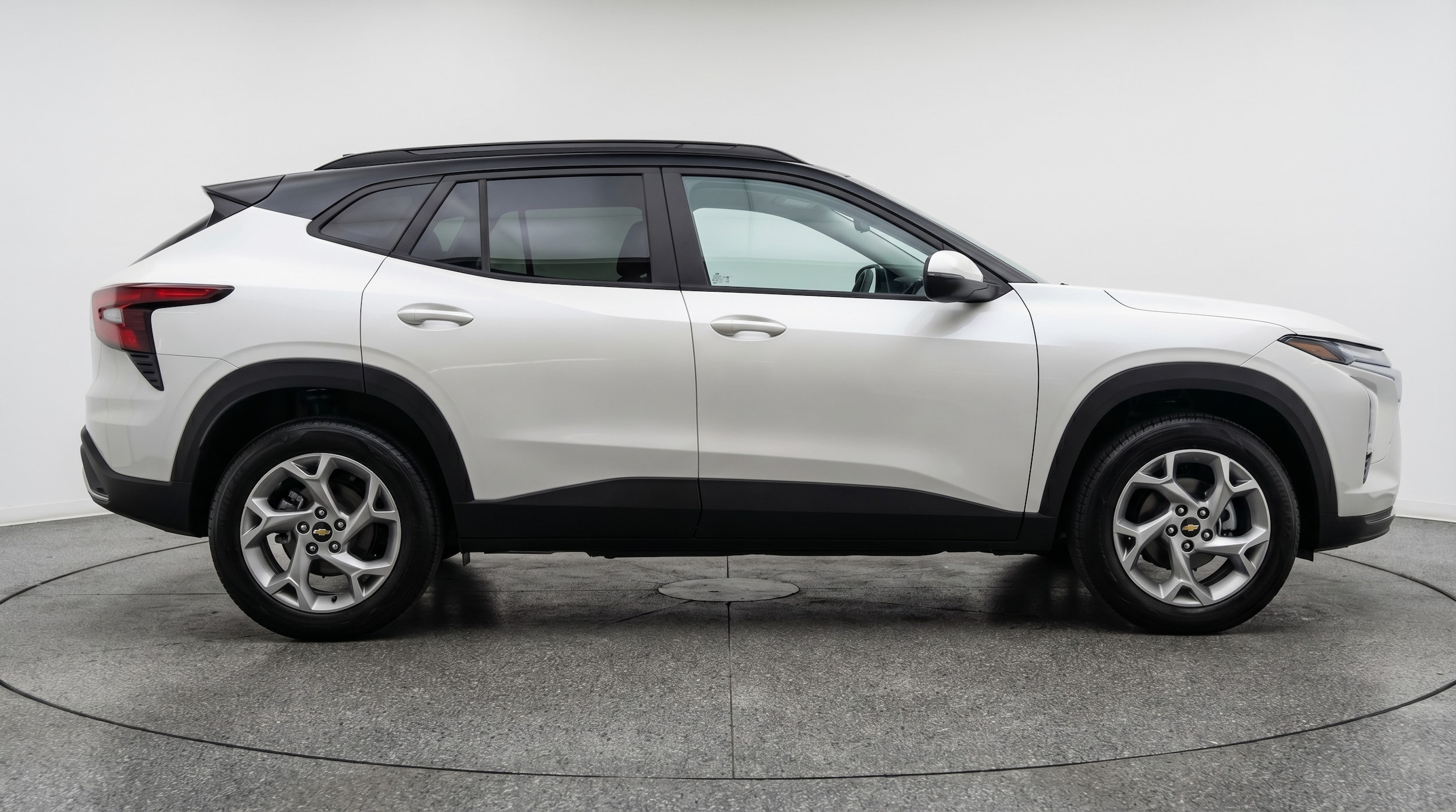 Thumbnail: 2025 Chevrolet Trax - 8
