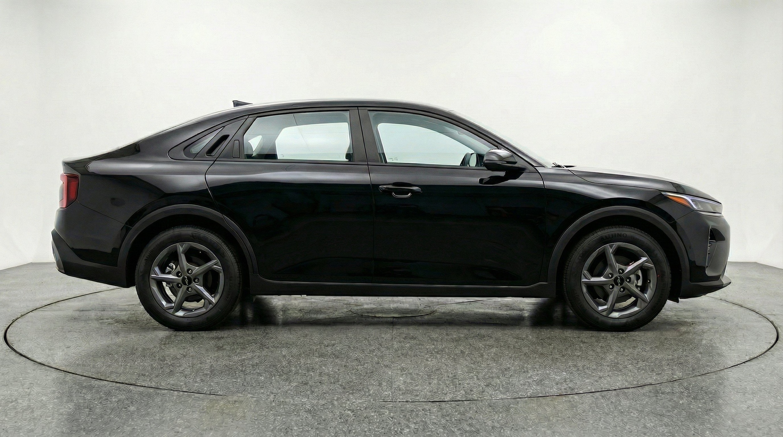 Thumbnail: 2025 Kia K4 - 10