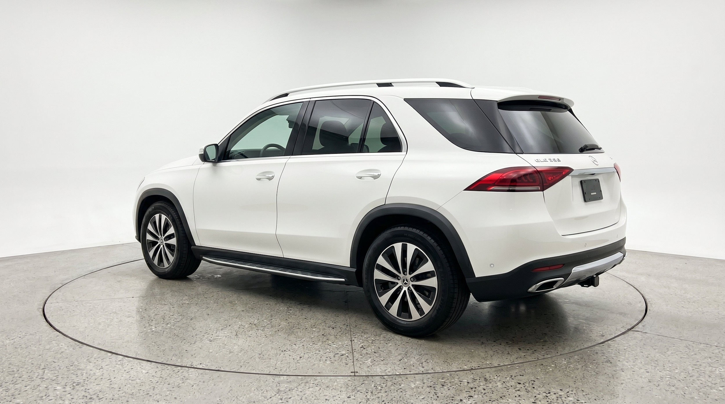 Thumbnail: 2026 Mercedes-Benz GLE - 6