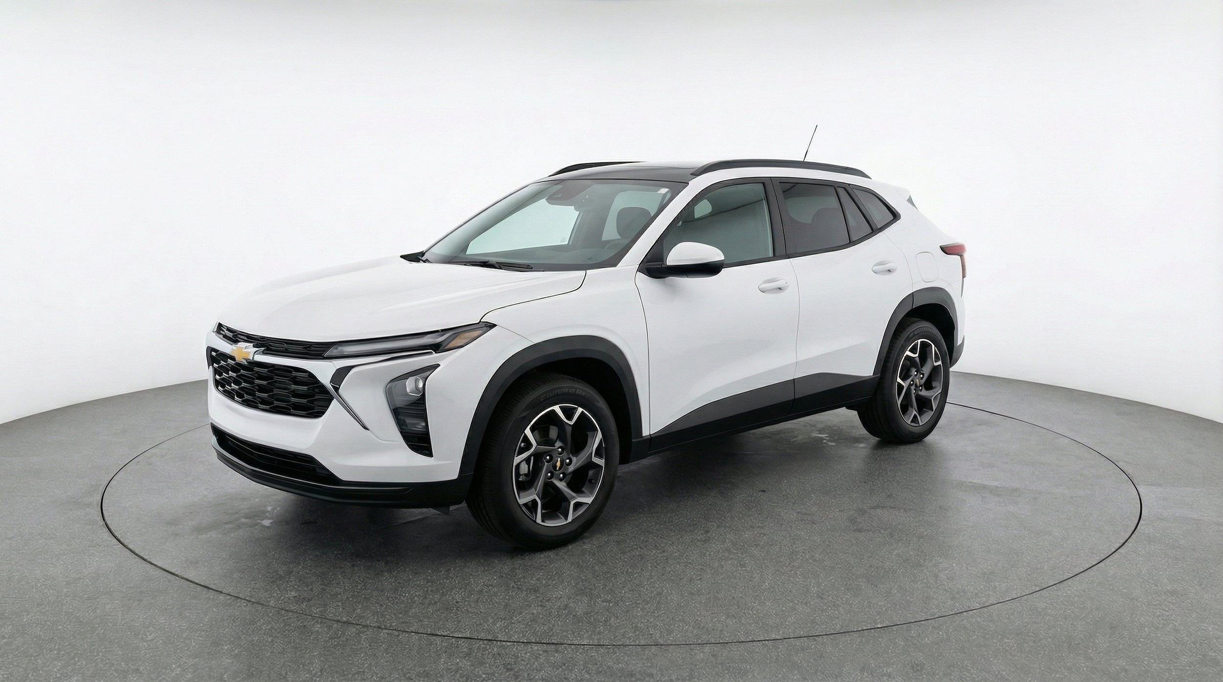 Thumbnail: 2025 Chevrolet Trax - 3