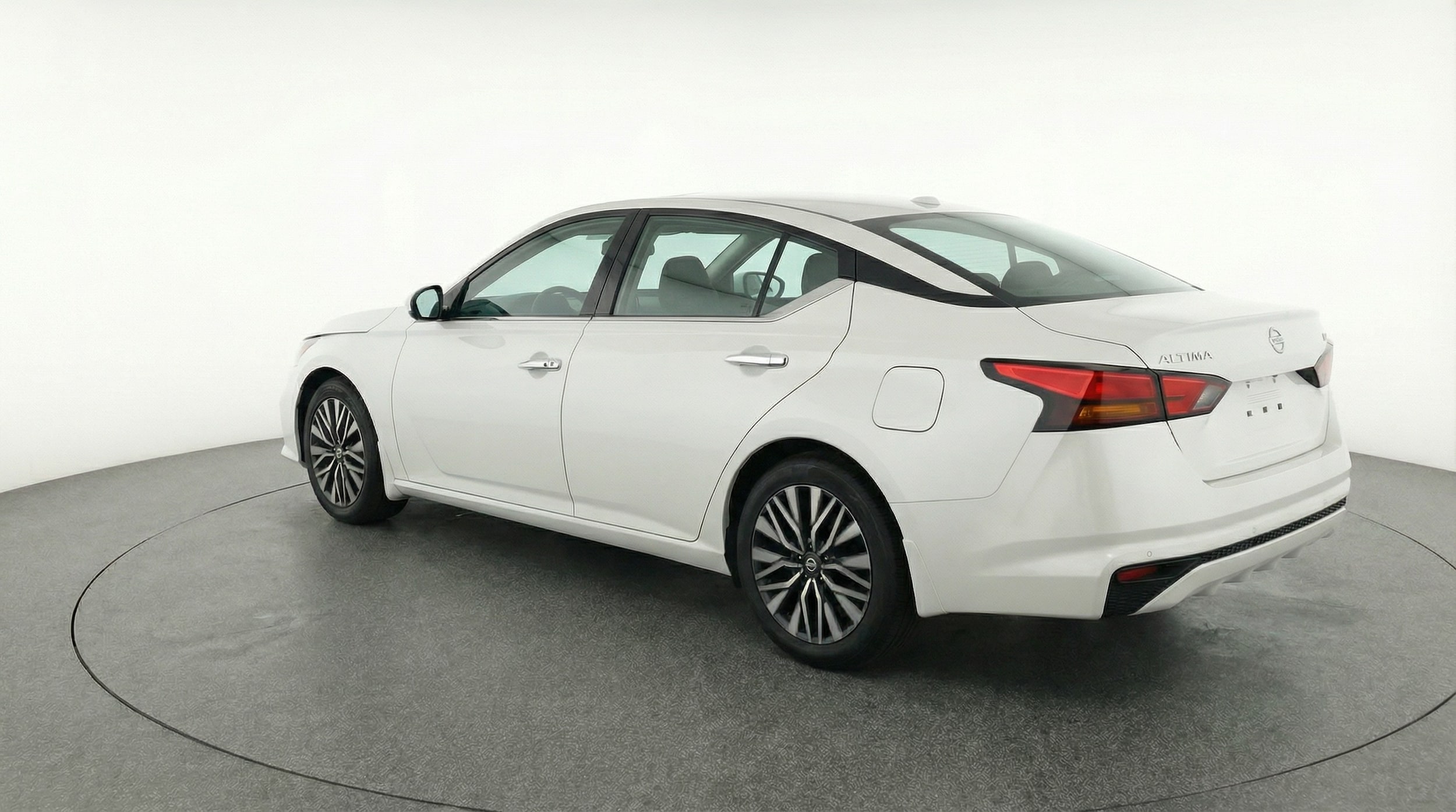 Thumbnail: 2025 Nissan Altima - 5