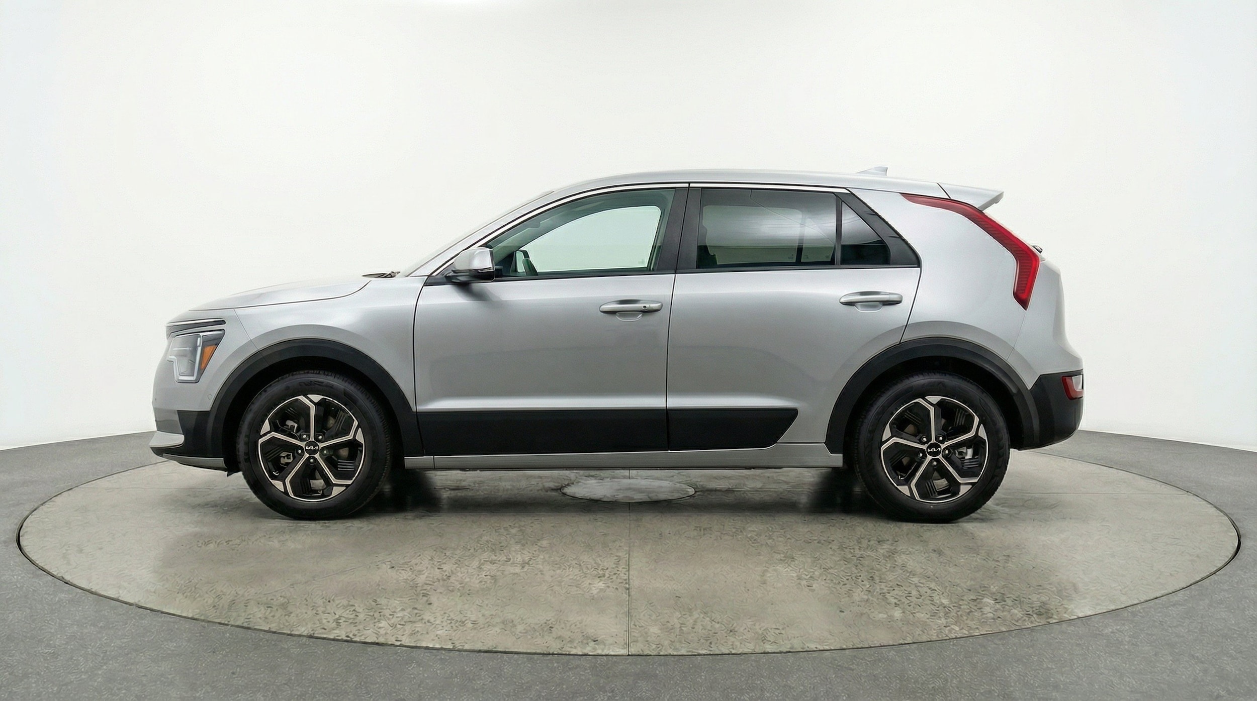 Thumbnail: 2026 Kia Niro - 5