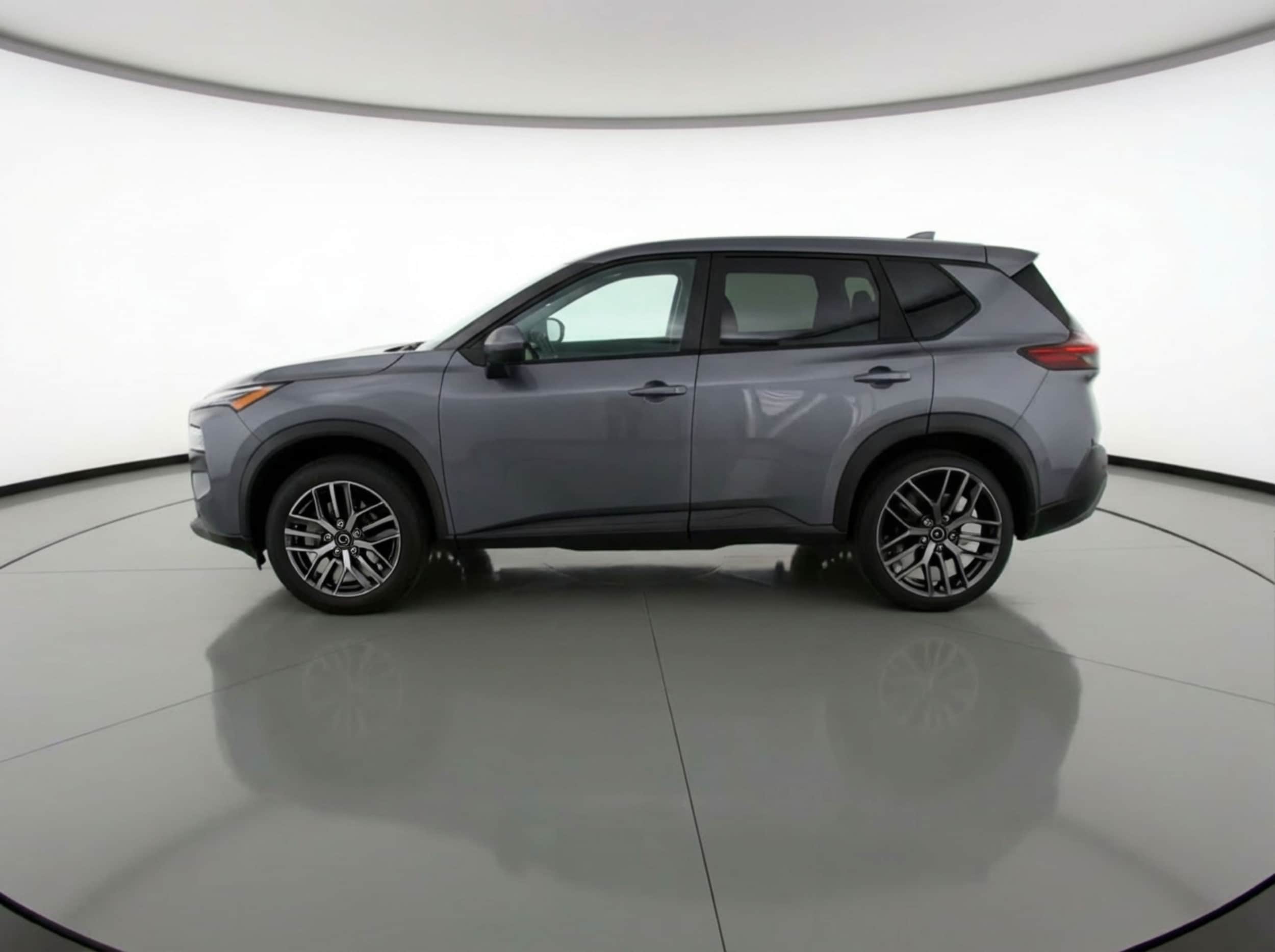 Thumbnail: 2023 Nissan Rogue - 4