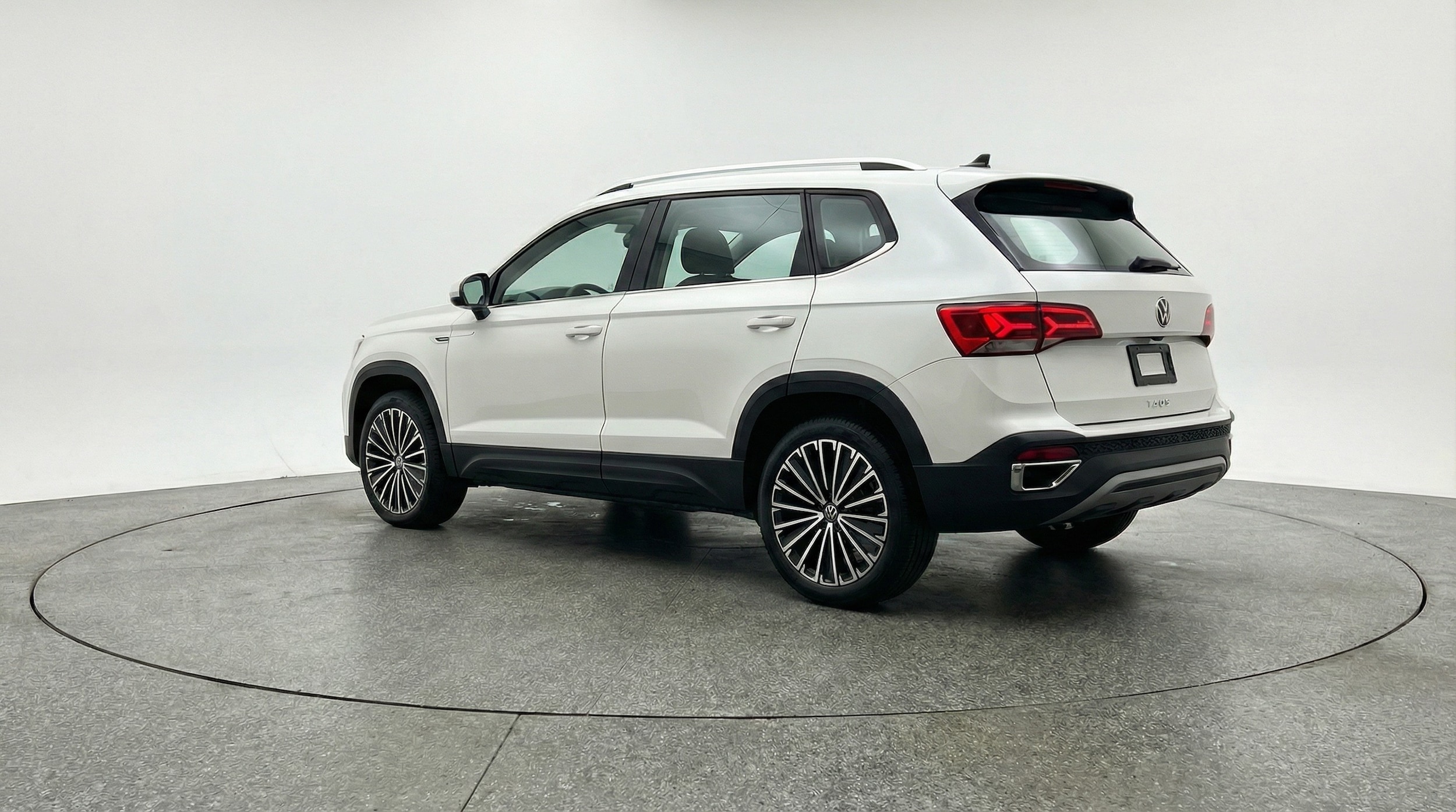 Thumbnail: 2025 Volkswagen Taos - 5