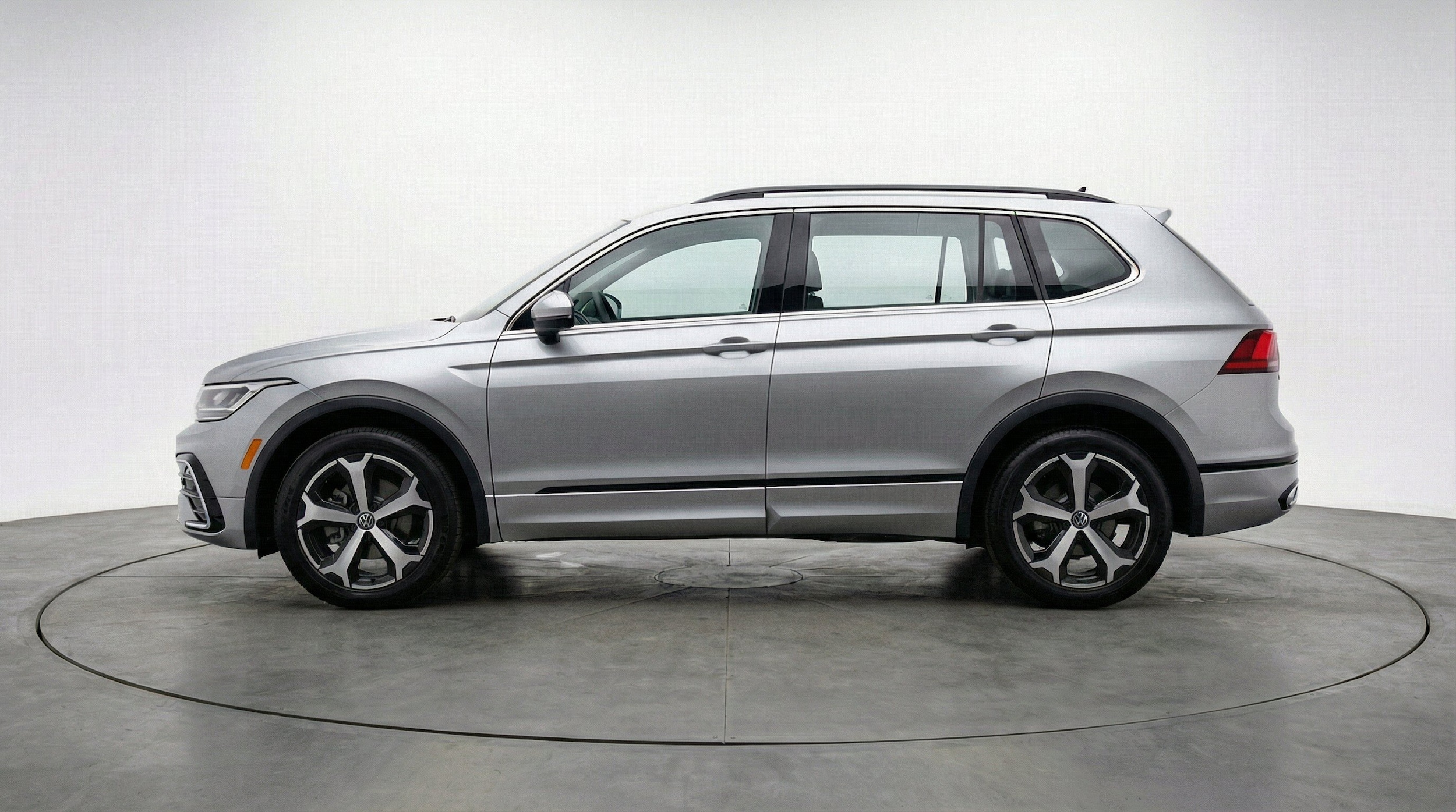 Thumbnail: 2026 Volkswagen Tiguan - 5
