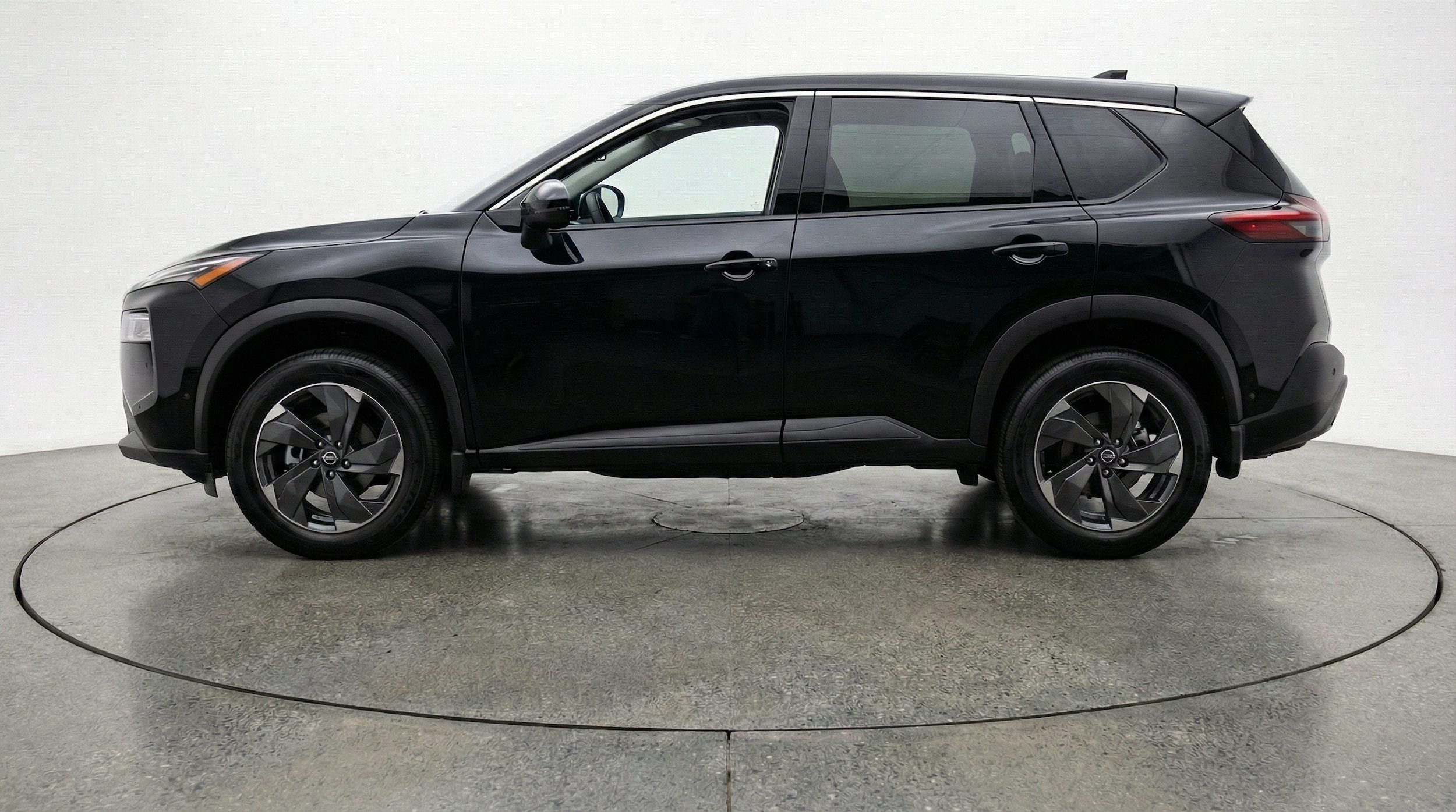 Thumbnail: 2025 Nissan Rogue - 4