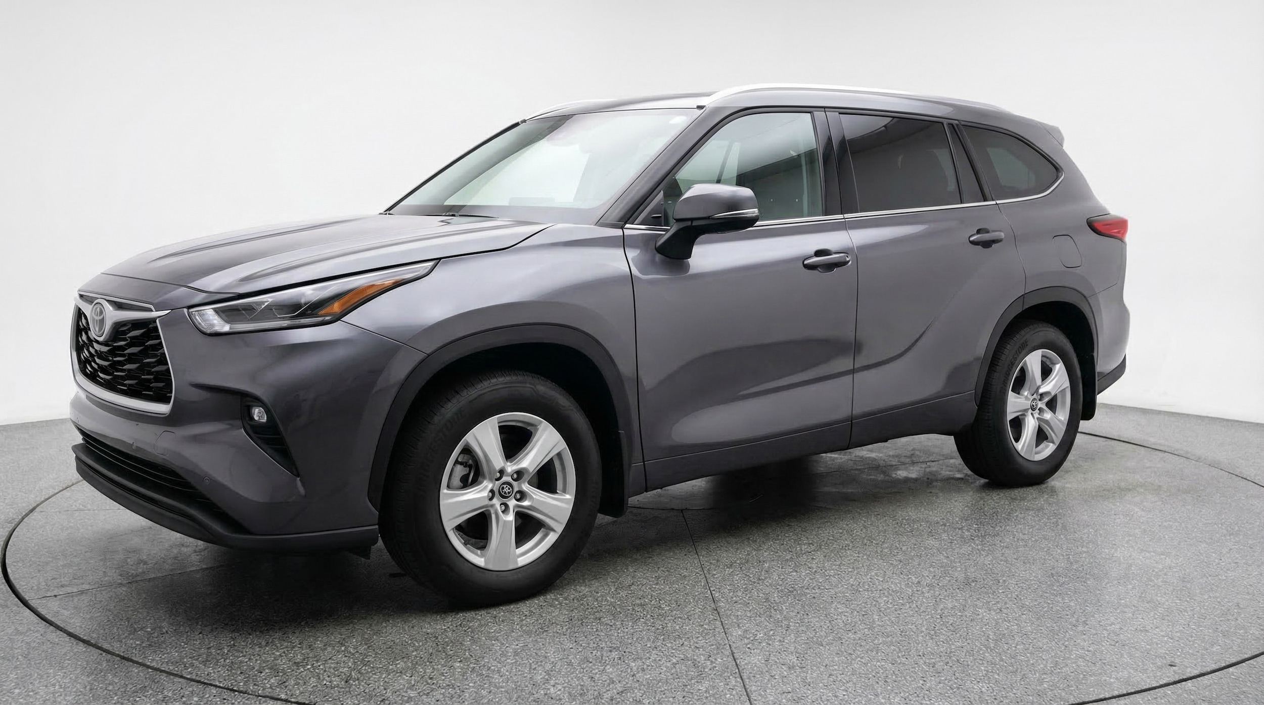Thumbnail: 2025 Toyota Highlander - 3