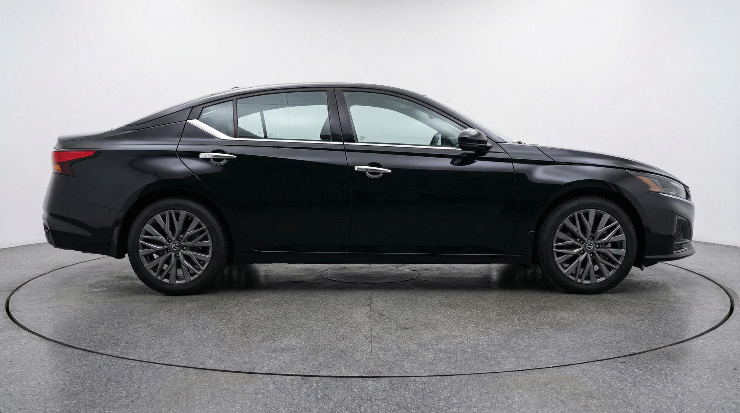 Thumbnail: 2025 Nissan Altima - 8