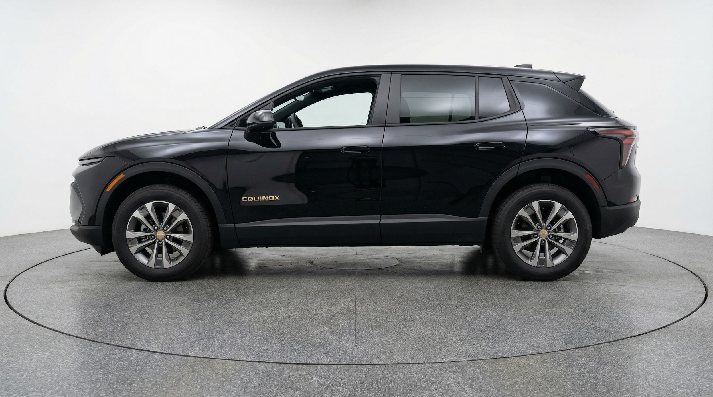 Thumbnail: 2025 Chevrolet Equinox - 4