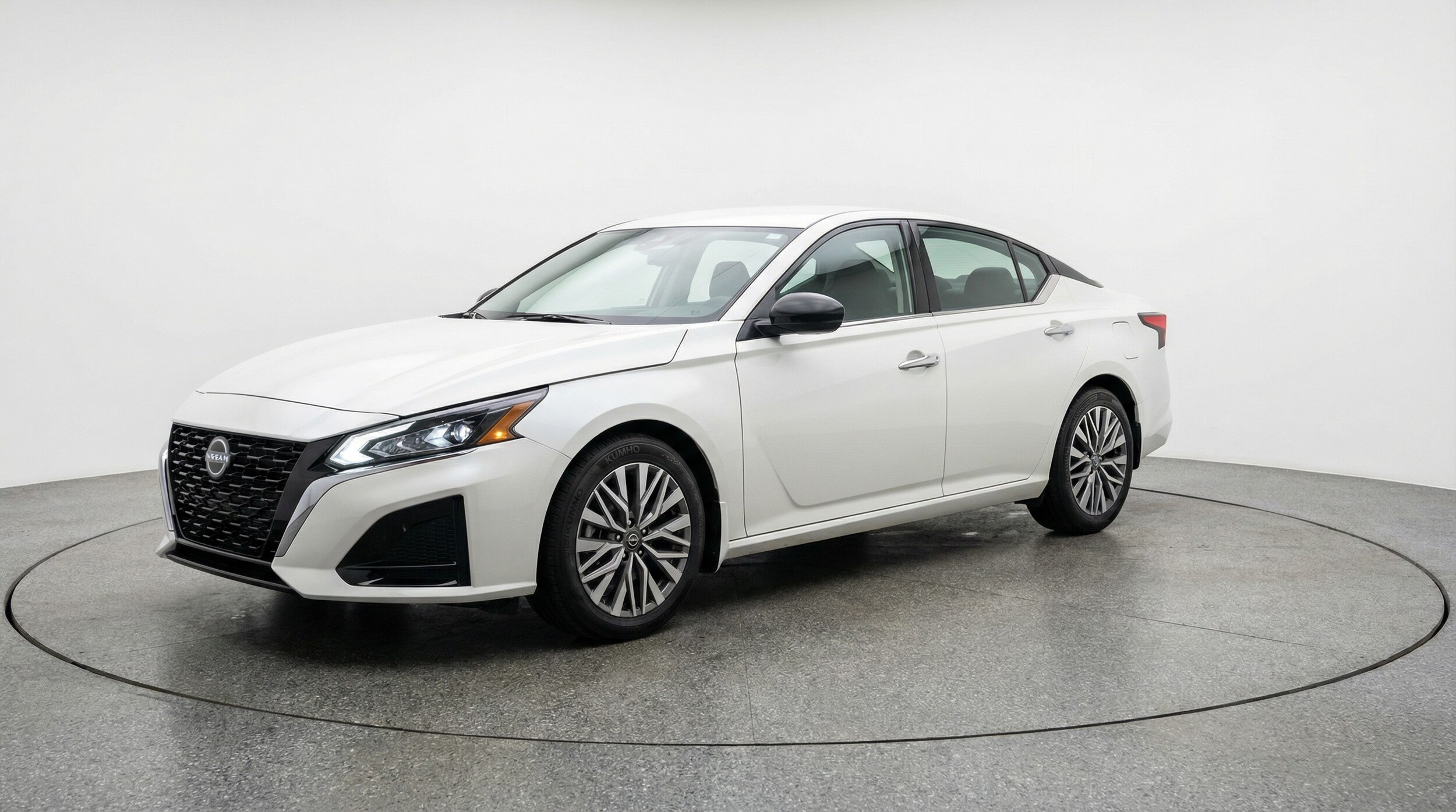 Thumbnail: 2025 Nissan Altima - 3