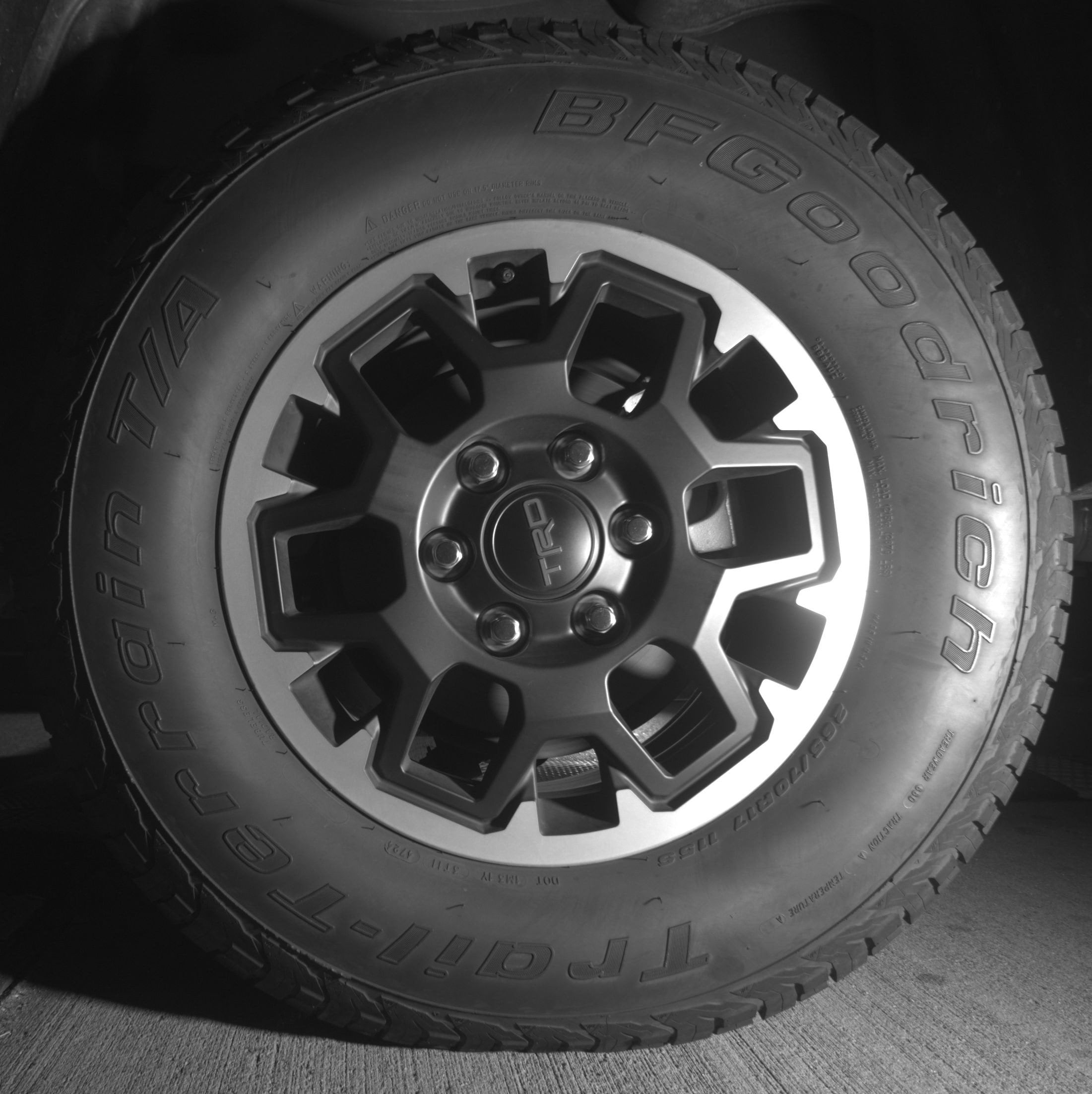Thumbnail: 2025 Toyota Tacoma - 14