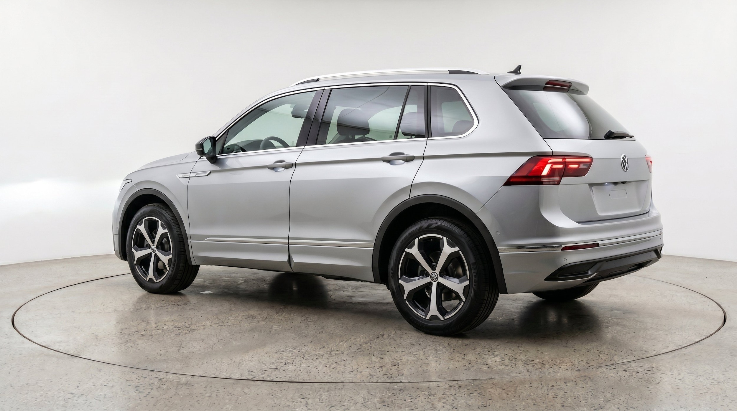 Thumbnail: 2026 Volkswagen Tiguan - 6