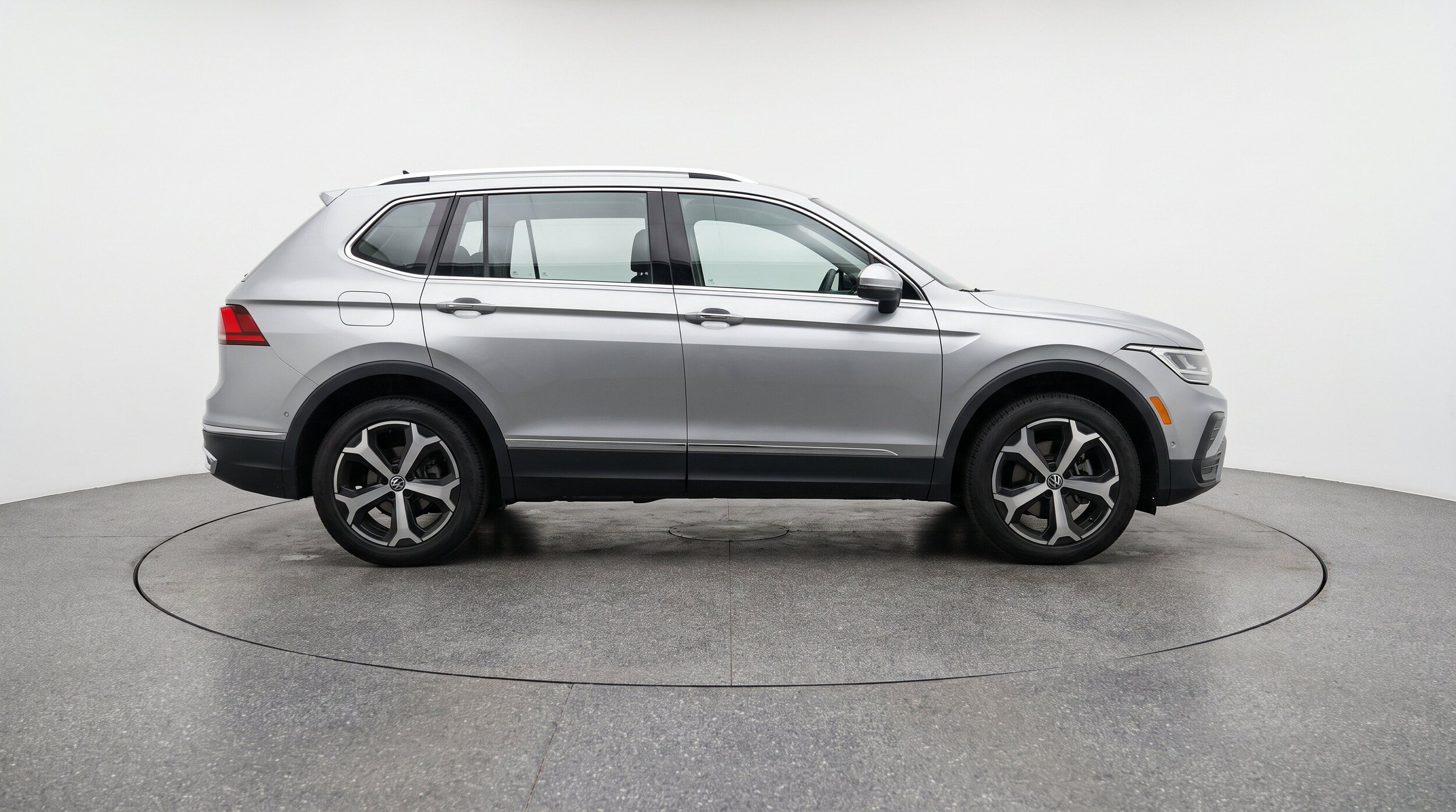Thumbnail: 2026 Volkswagen Tiguan - 11