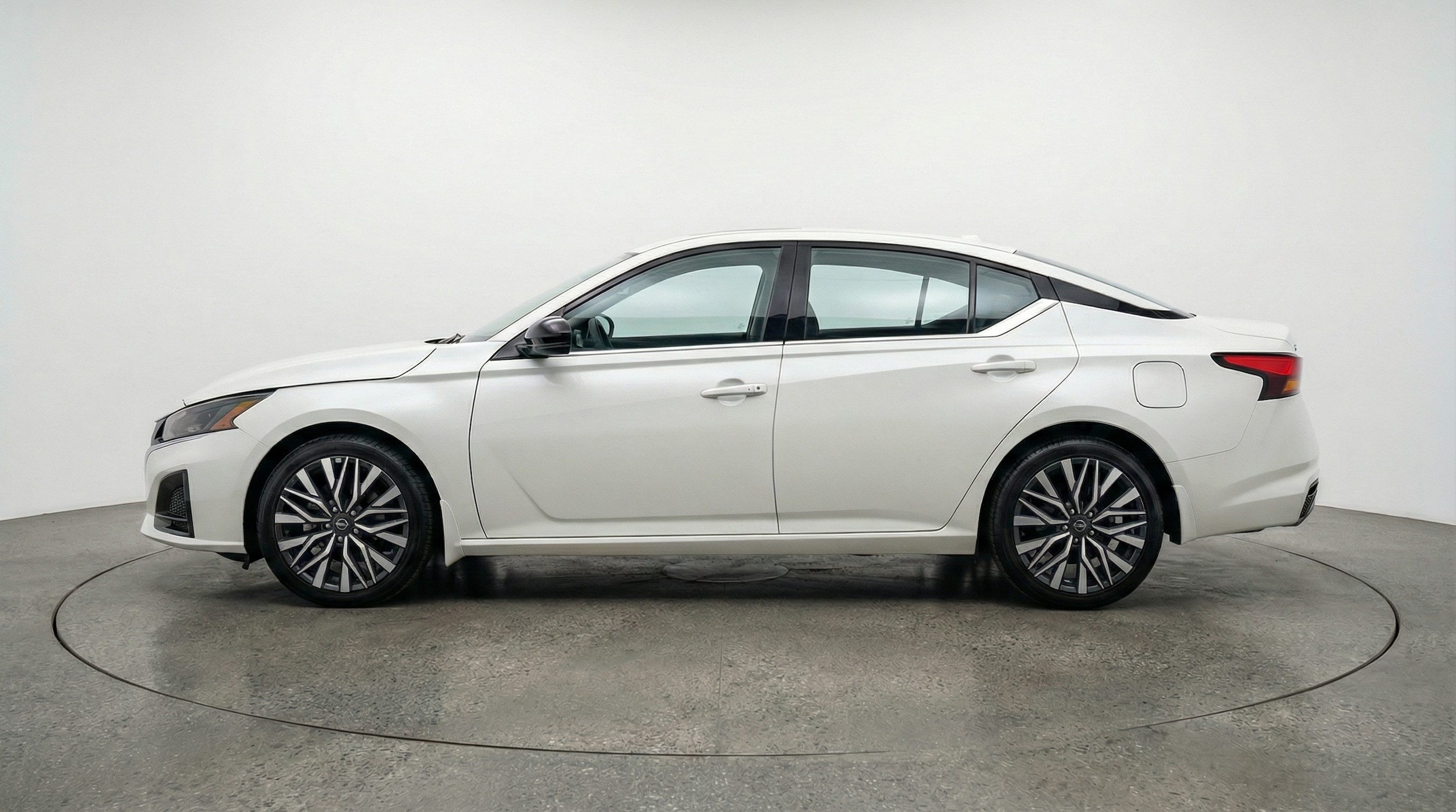 Thumbnail: 2025 Nissan Altima - 4