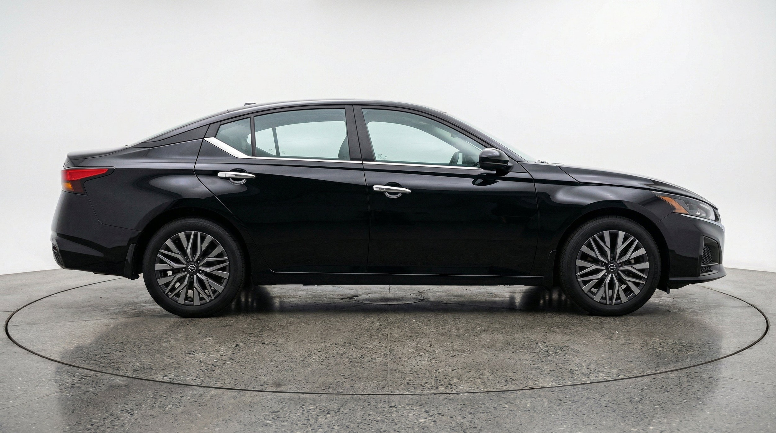 Thumbnail: 2025 Nissan Altima - 11
