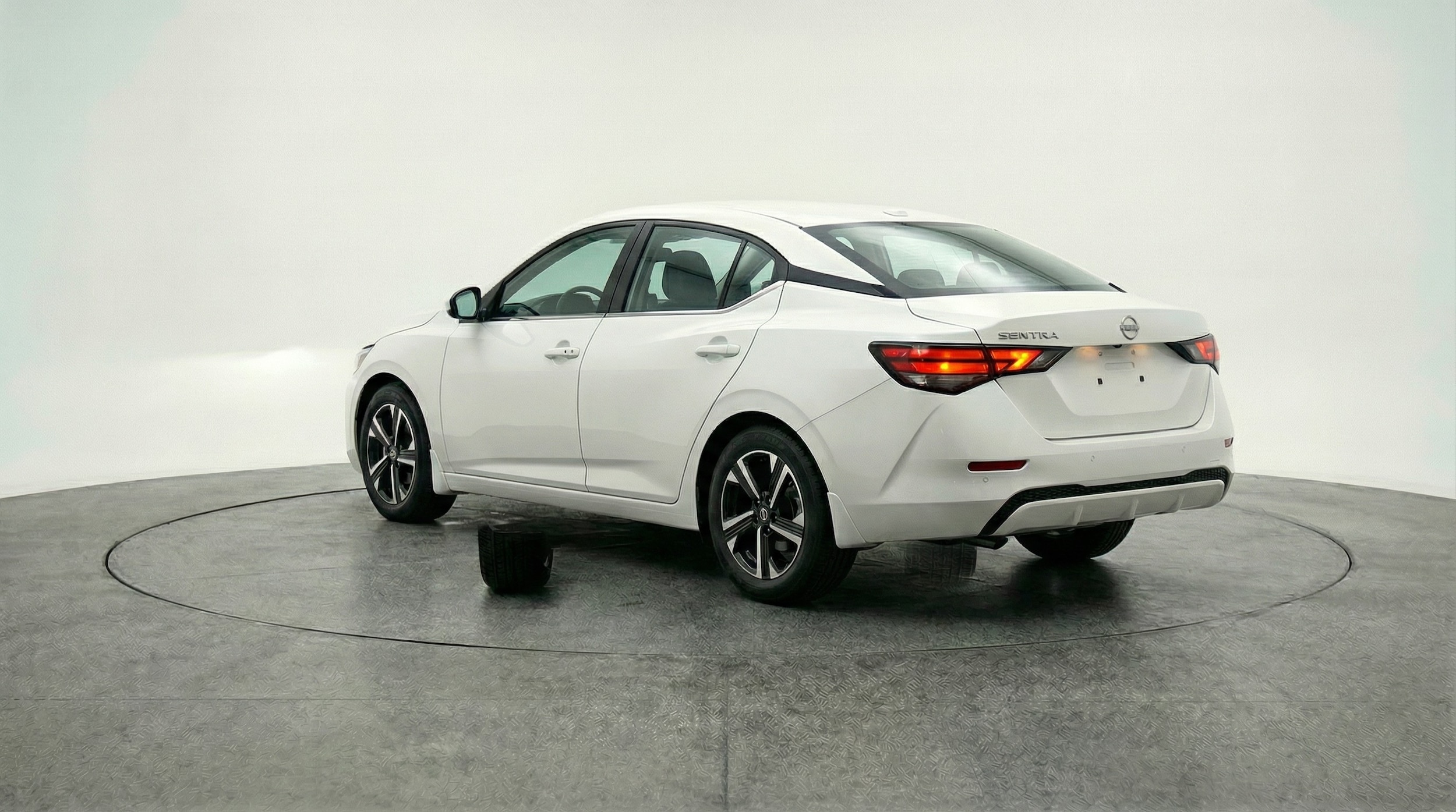 Thumbnail: 2025 Nissan Sentra - 5