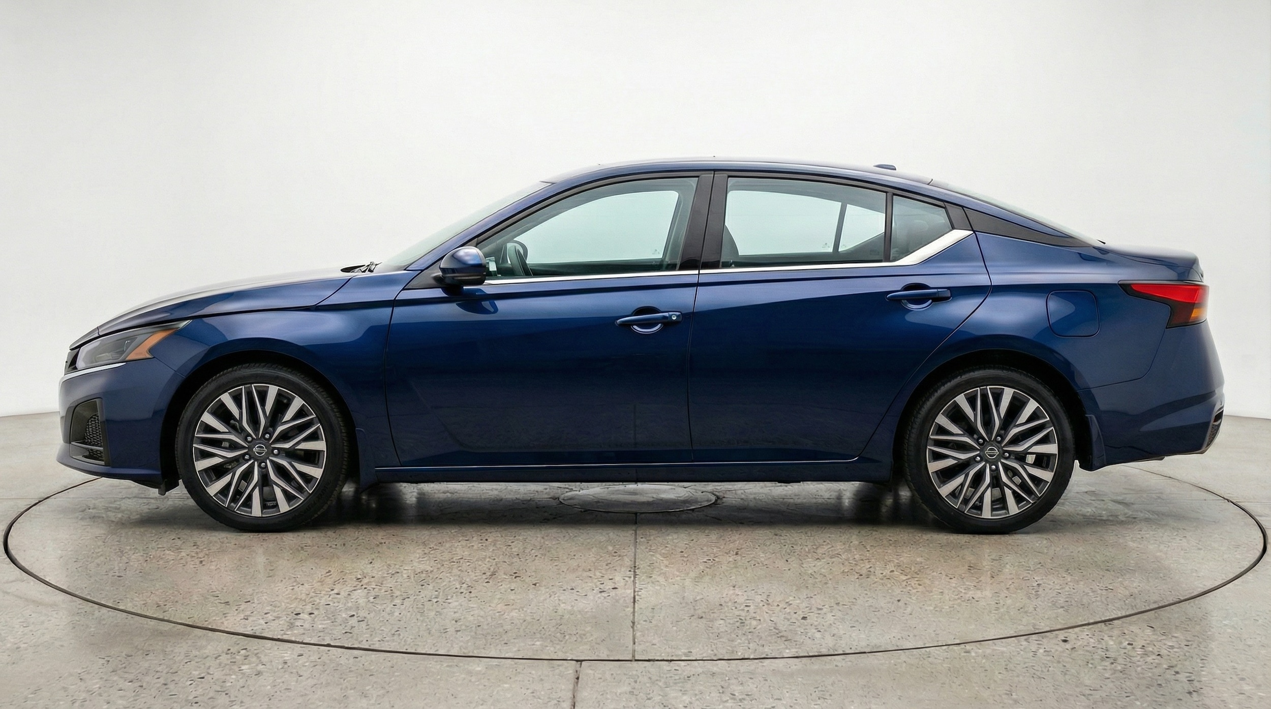 Thumbnail: 2025 Nissan Altima - 4