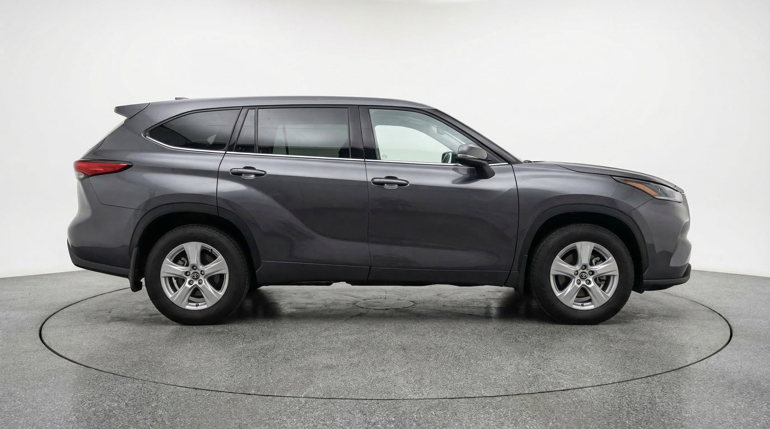 Thumbnail: 2025 Toyota Highlander - 11