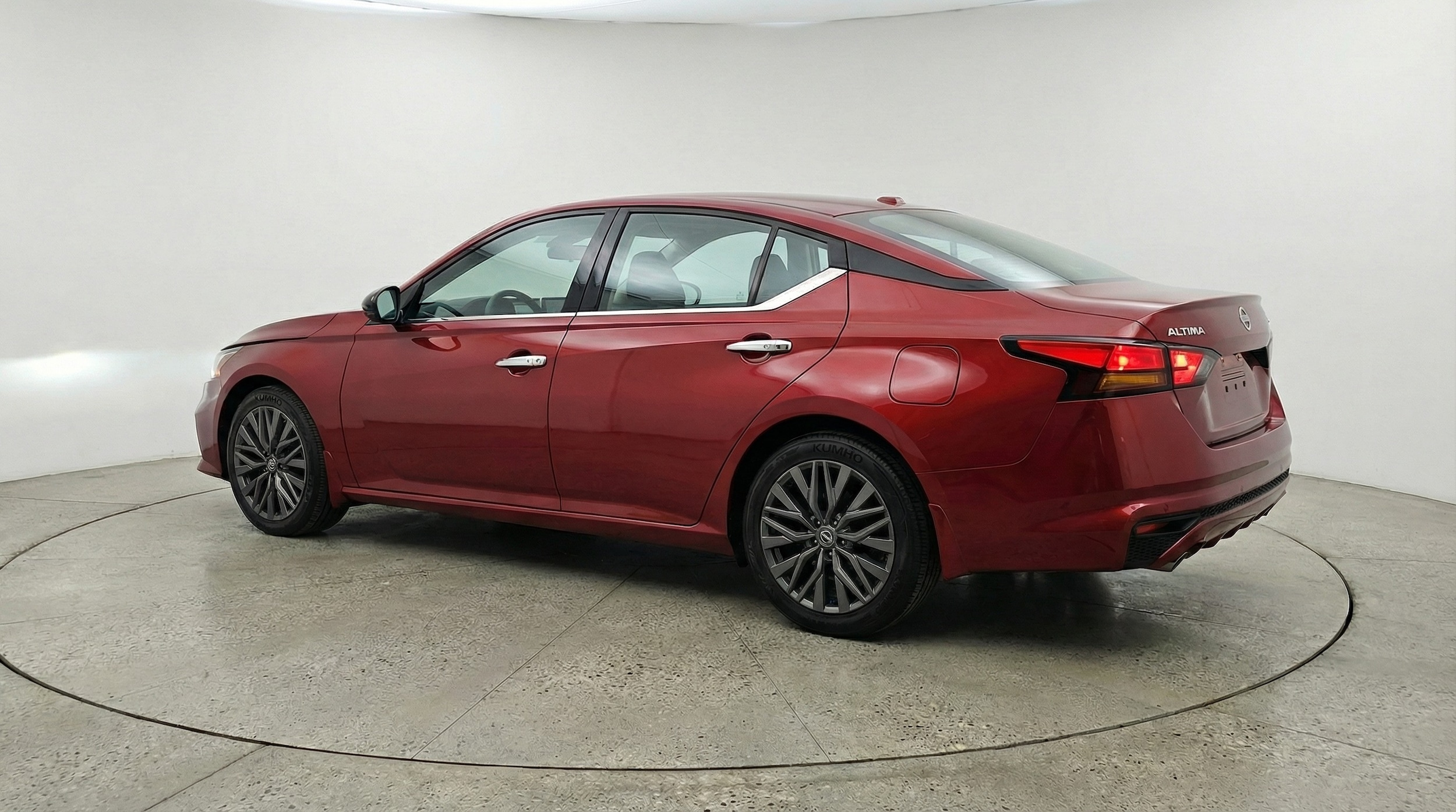 Thumbnail: 2025 Nissan Altima - 5