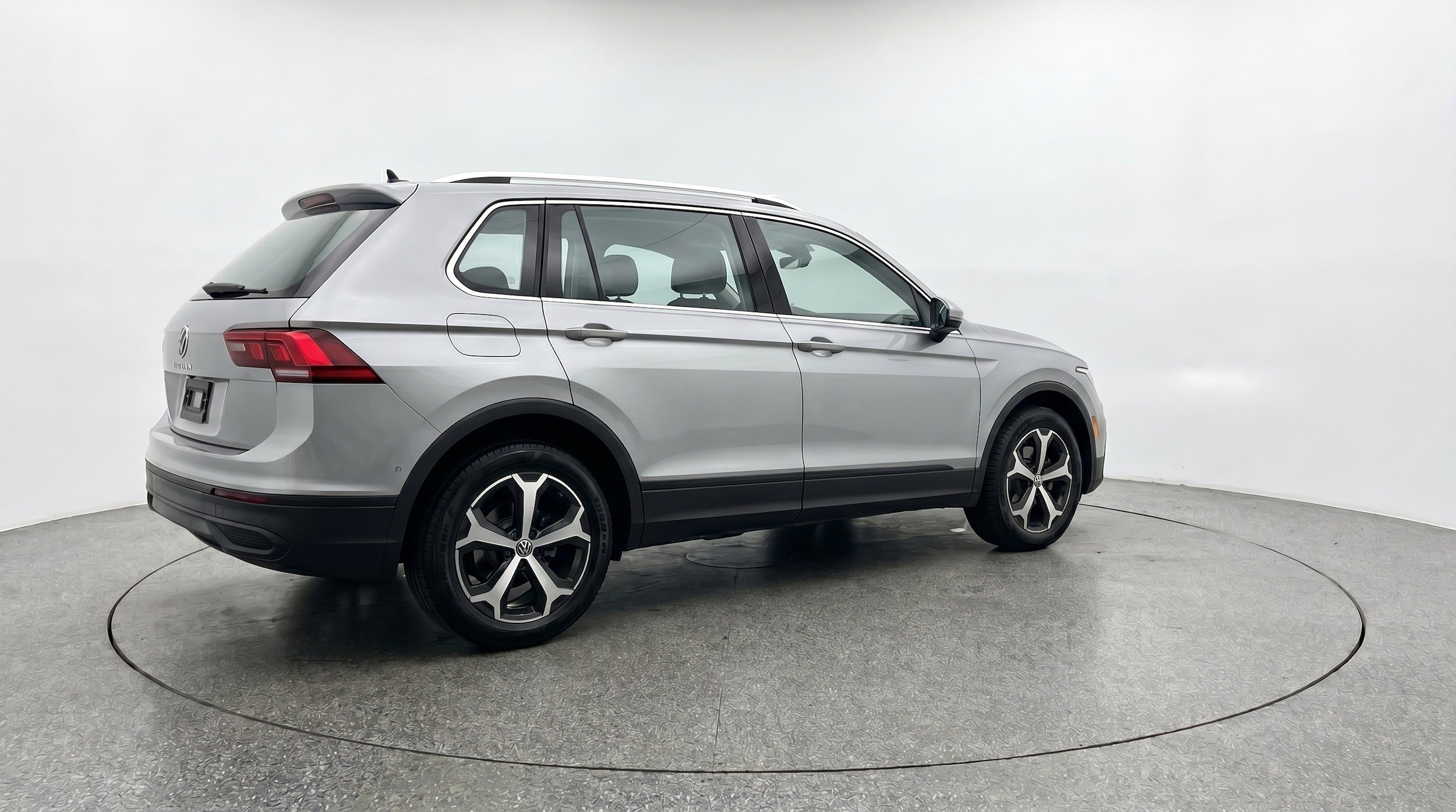Thumbnail: 2026 Volkswagen Tiguan - 9