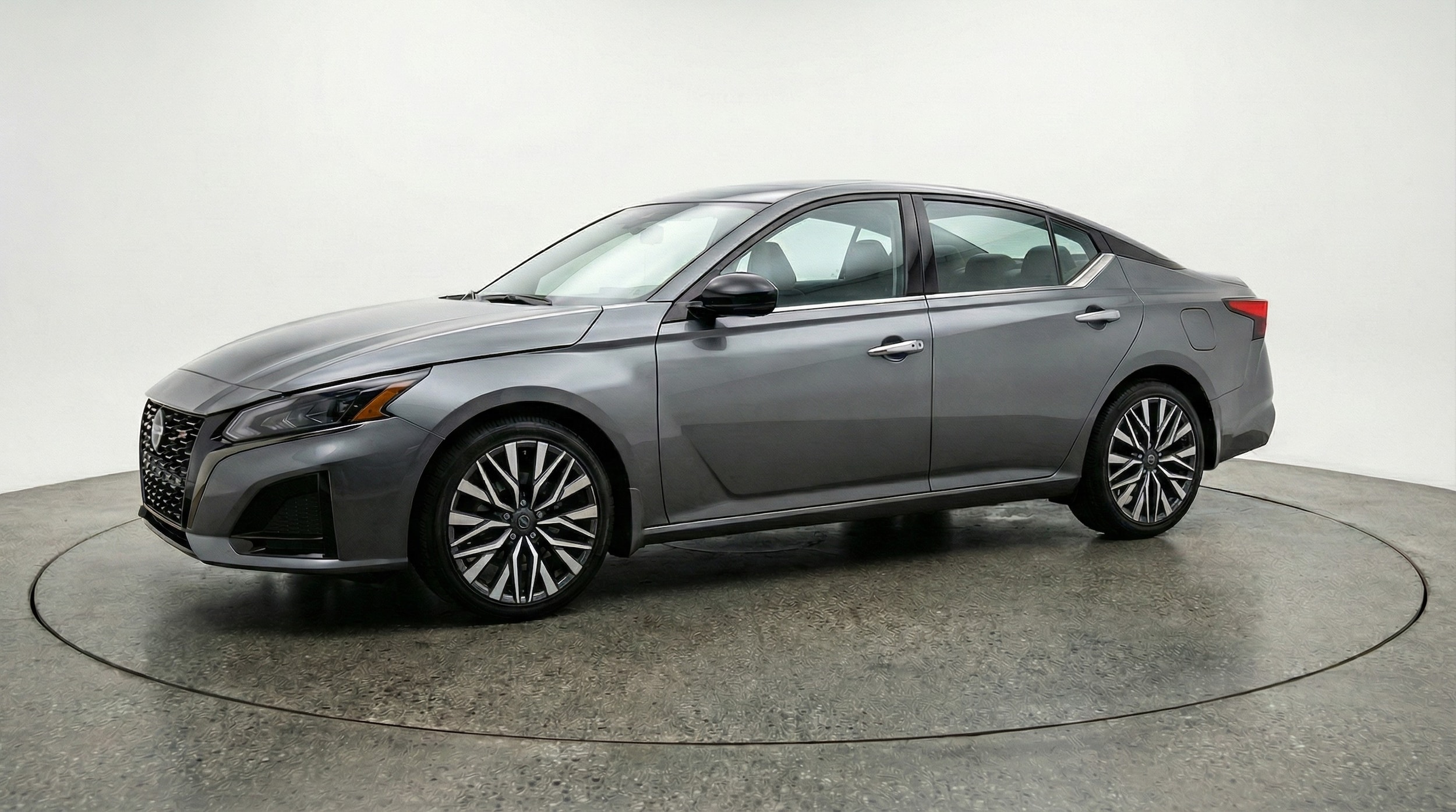 Thumbnail: 2025 Nissan Altima - 3