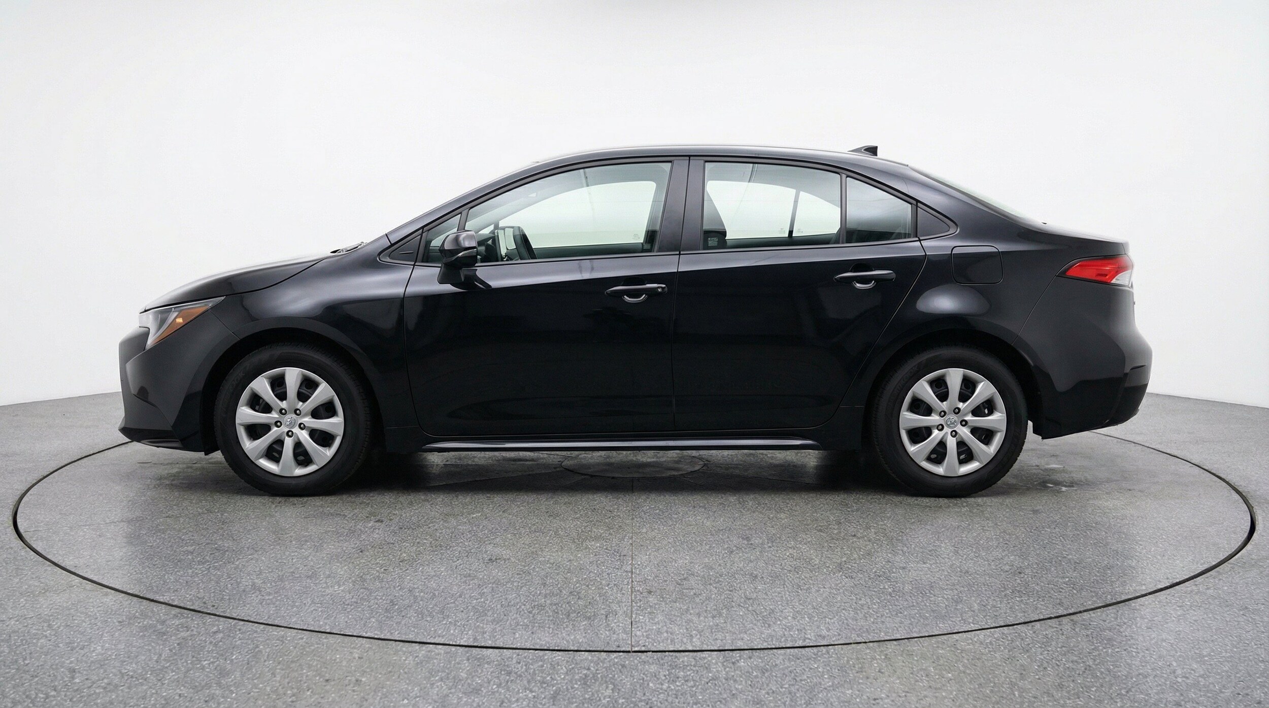 Thumbnail: 2025 Toyota Corolla - 5