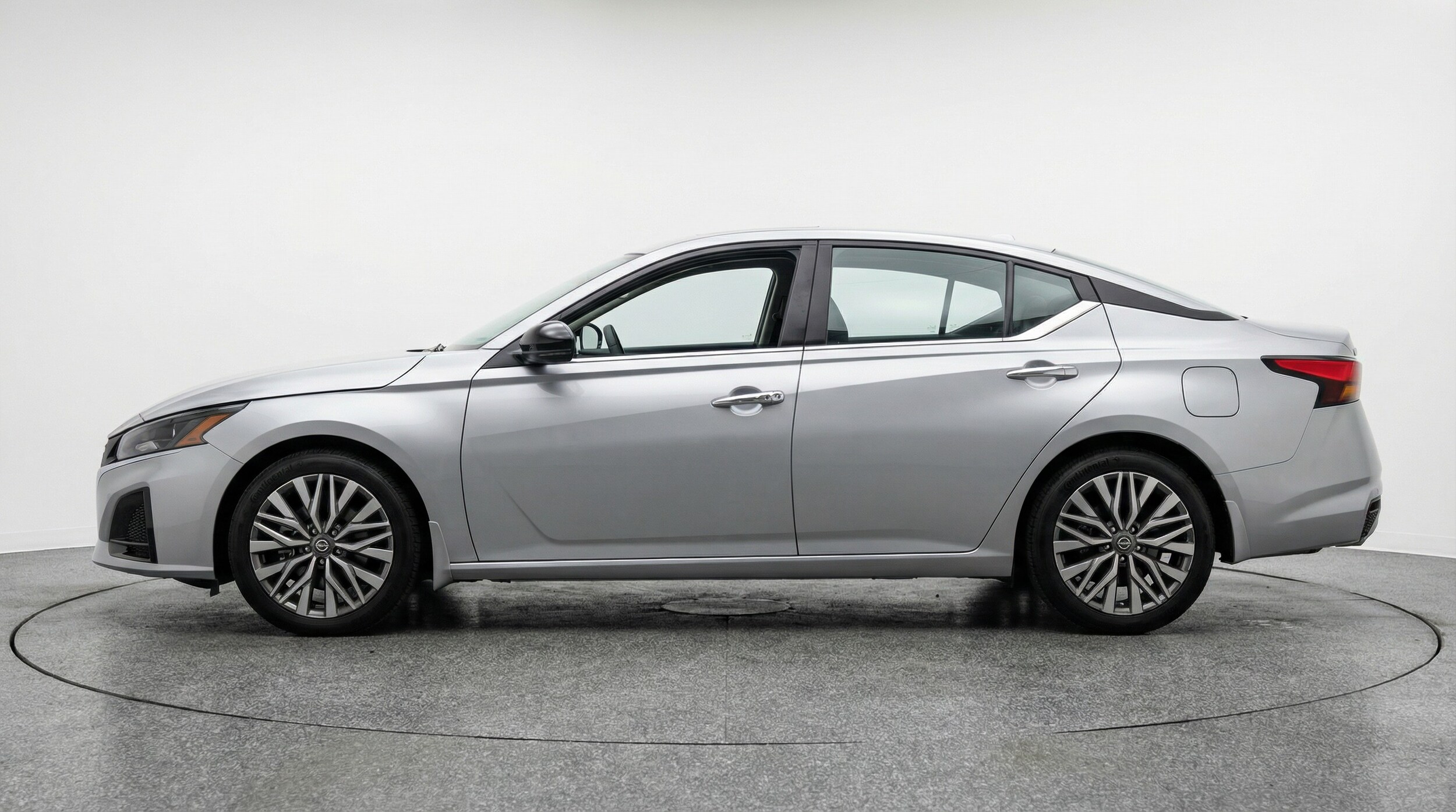 Thumbnail: 2025 Nissan Altima - 4