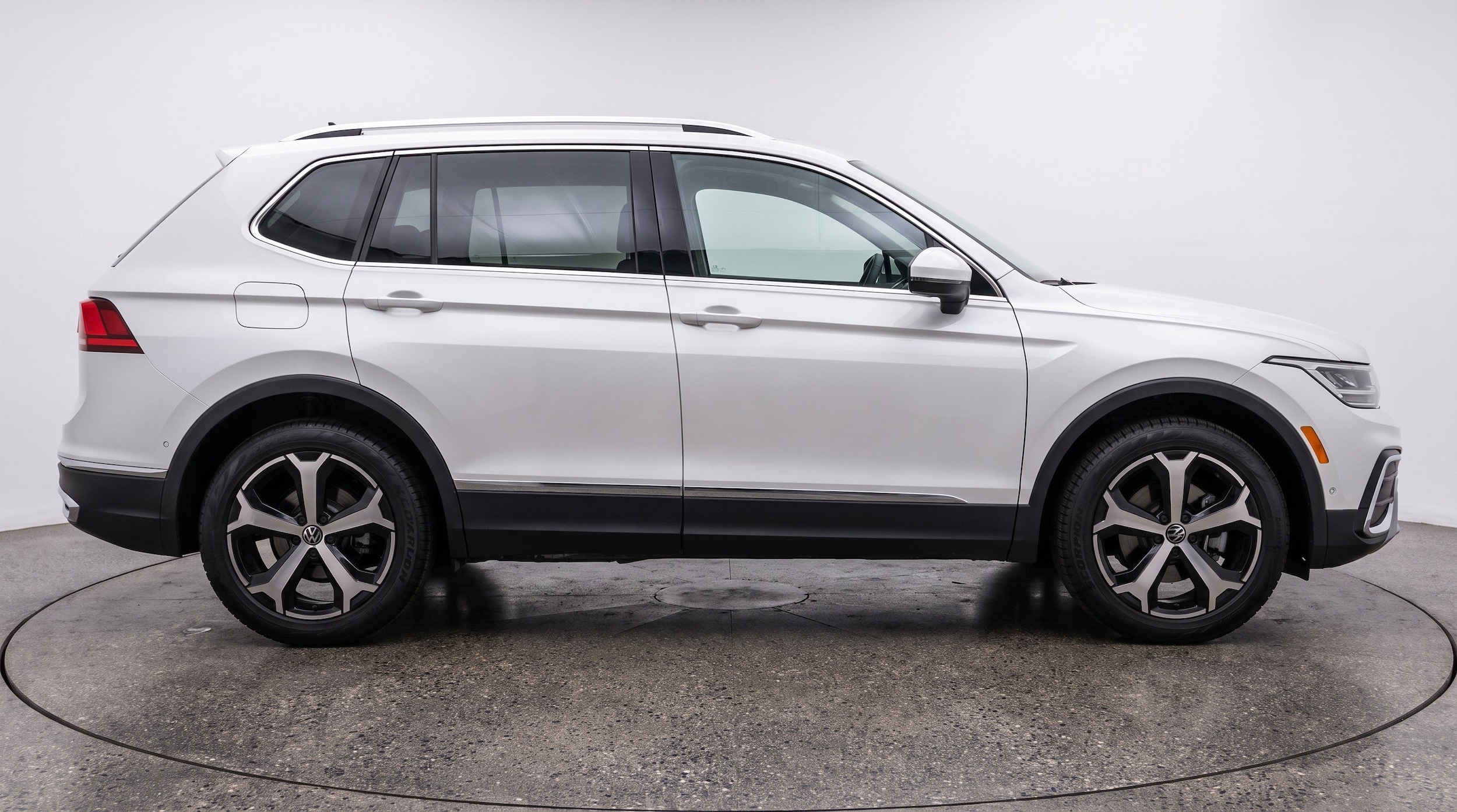 Thumbnail: 2026 Volkswagen Tiguan - 11