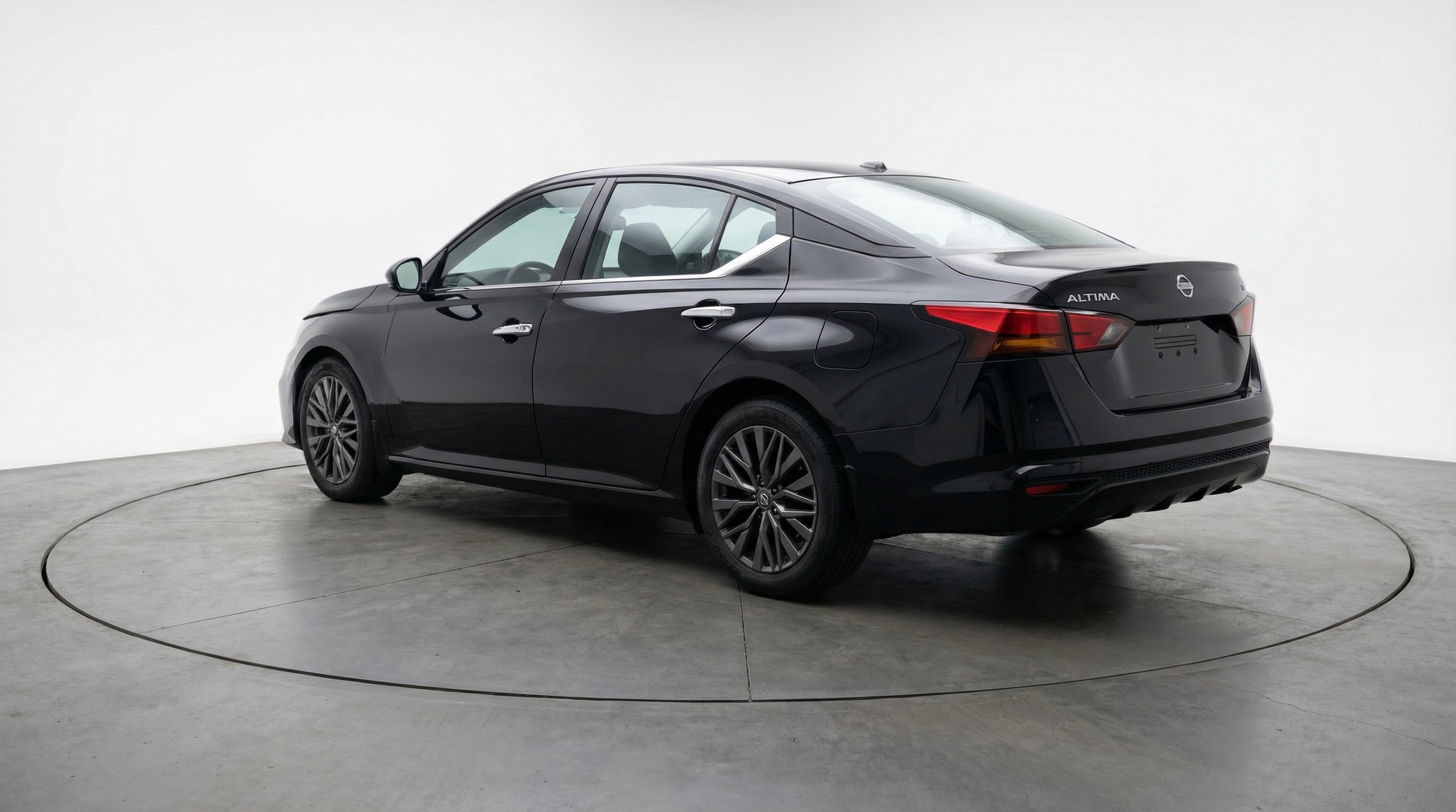 Thumbnail: 2025 Nissan Altima - 5