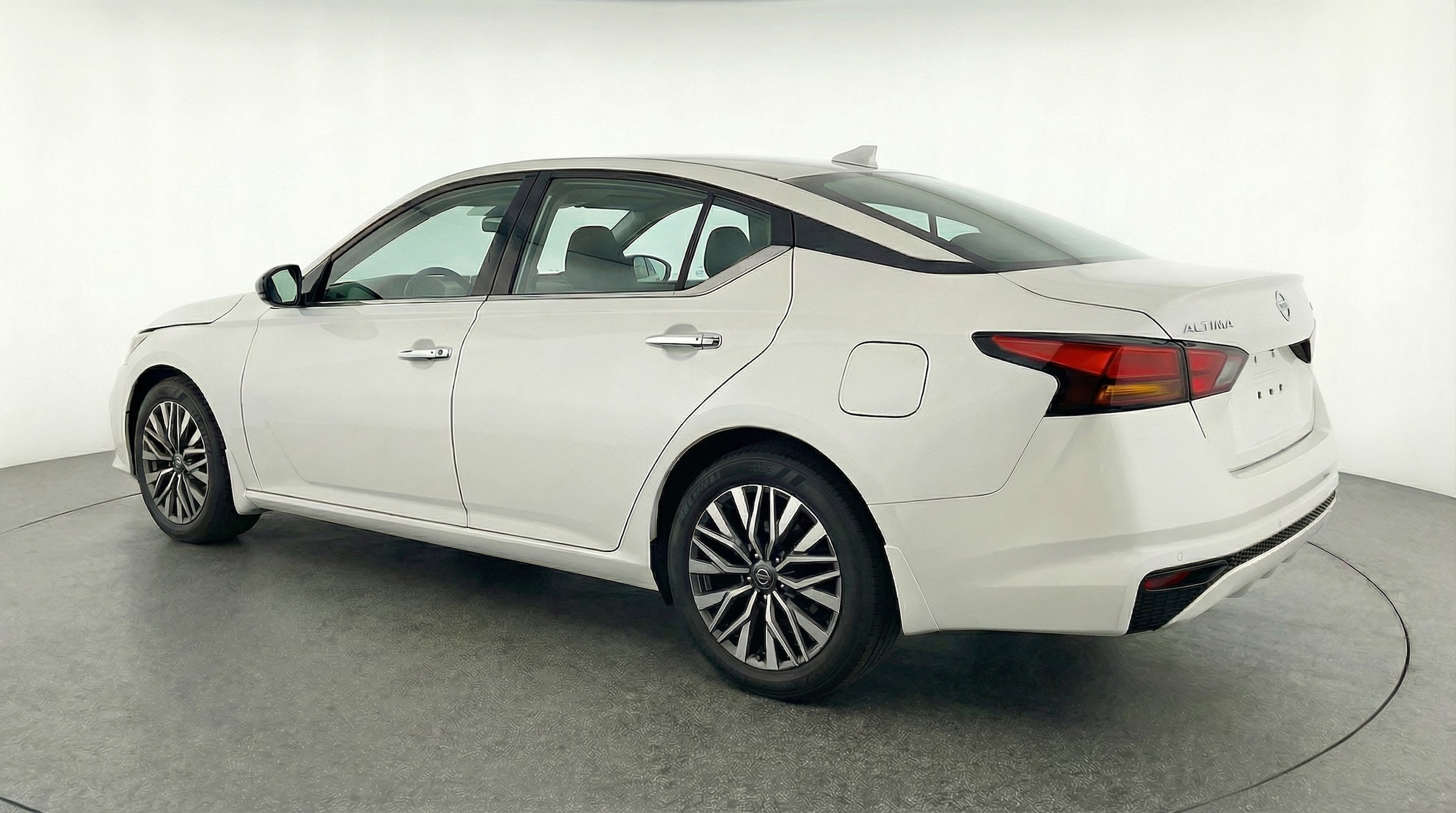 Thumbnail: 2025 Nissan Altima - 5