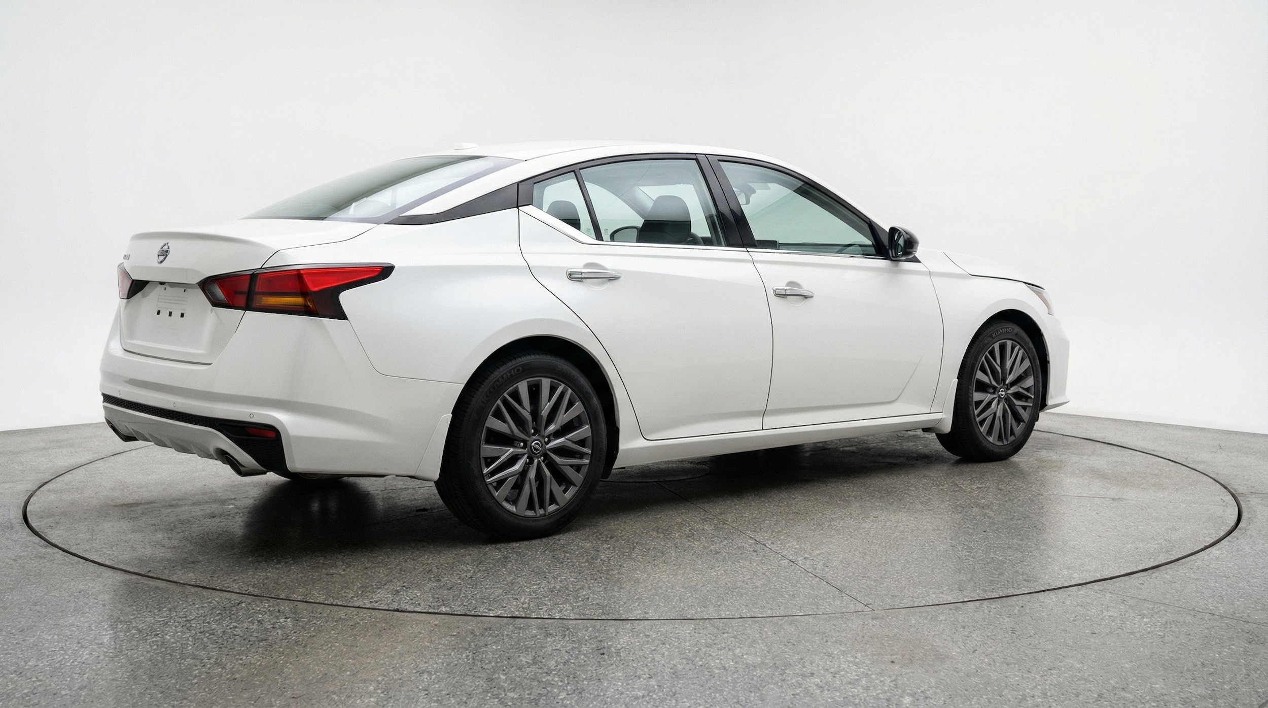 Thumbnail: 2025 Nissan Altima - 9