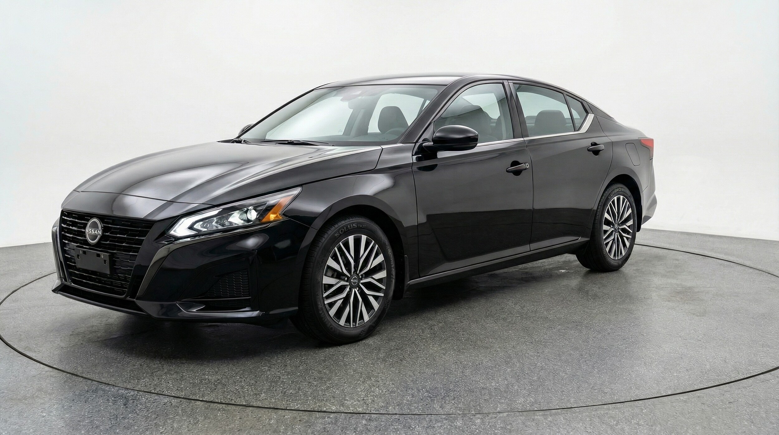 Thumbnail: 2025 Nissan Altima - 3