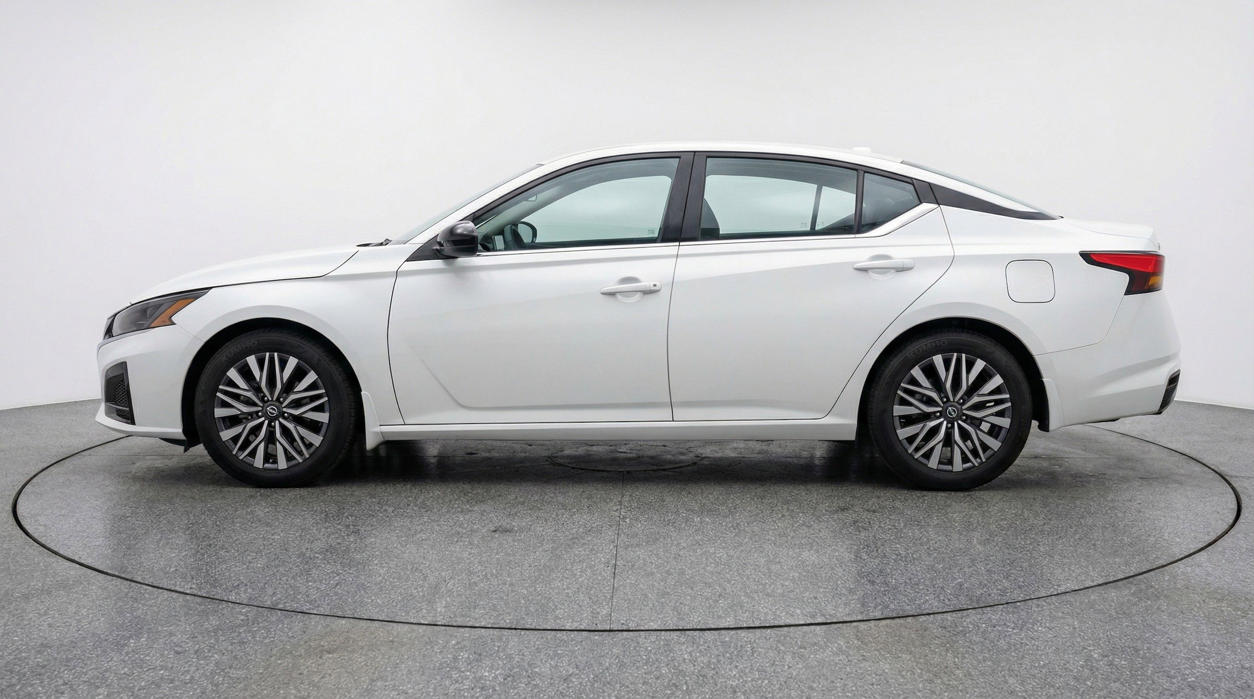 Thumbnail: 2025 Nissan Altima - 5