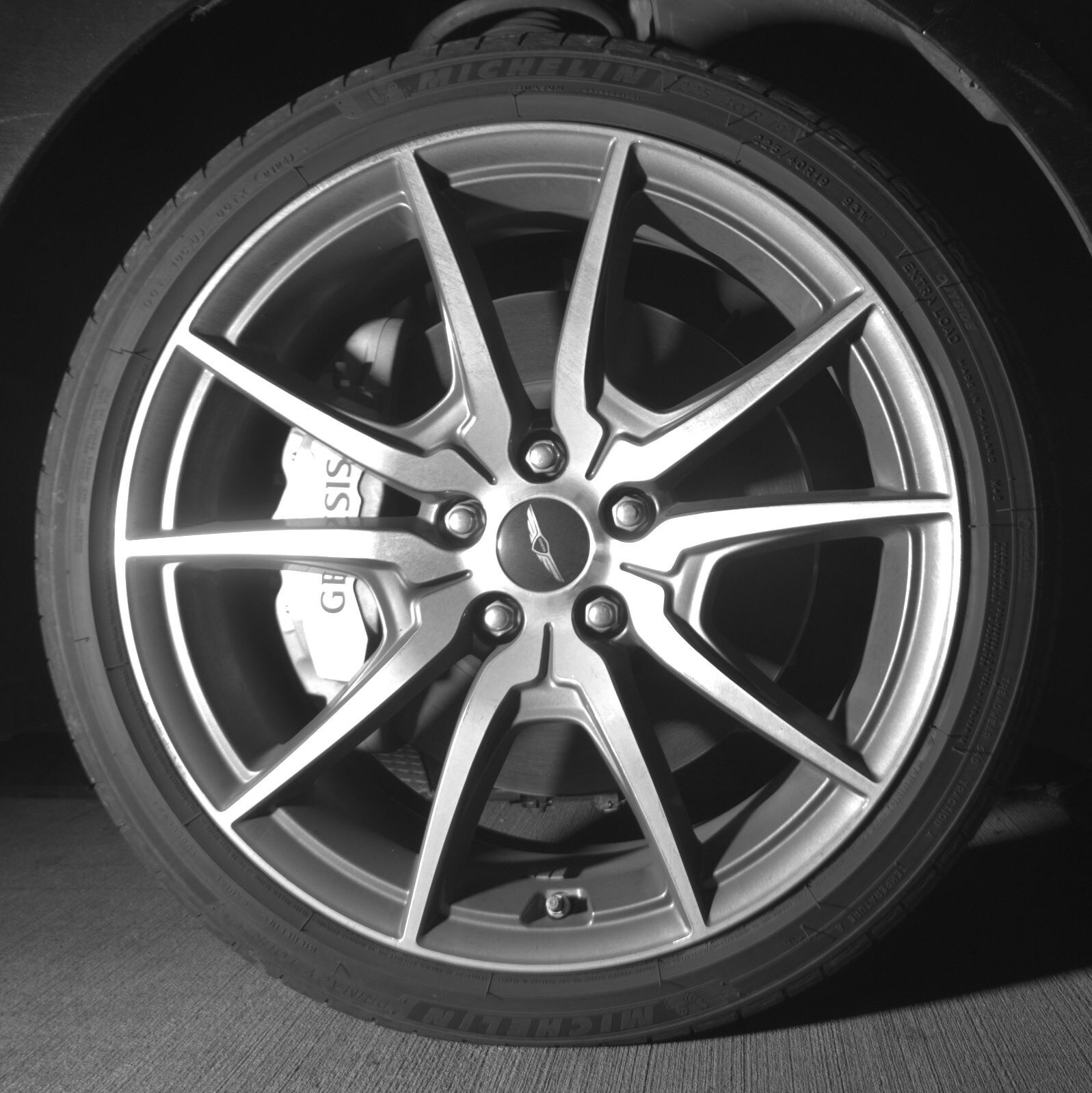 Thumbnail: 2025 Genesis G70 - 10