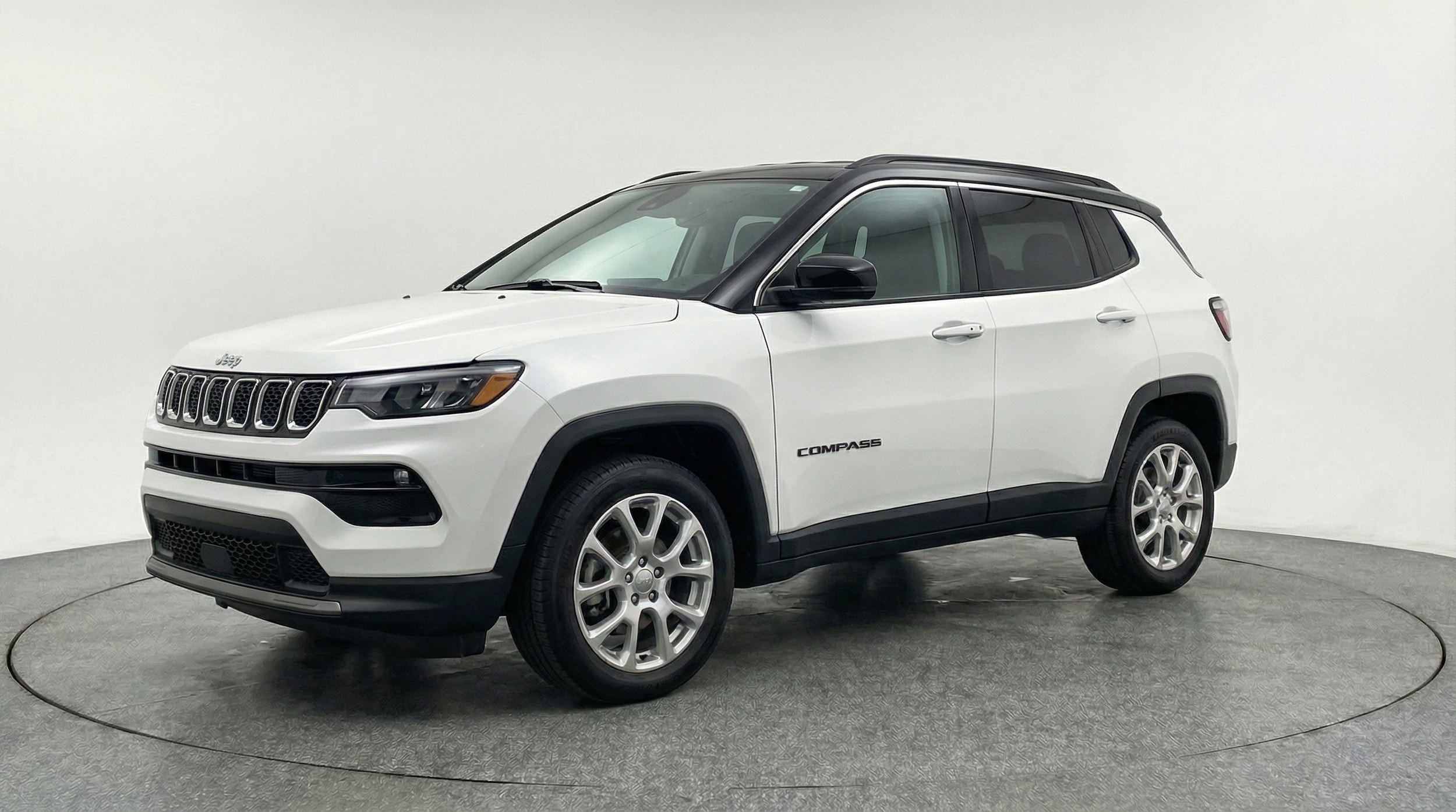 Thumbnail: 2025 Jeep Compass - 3