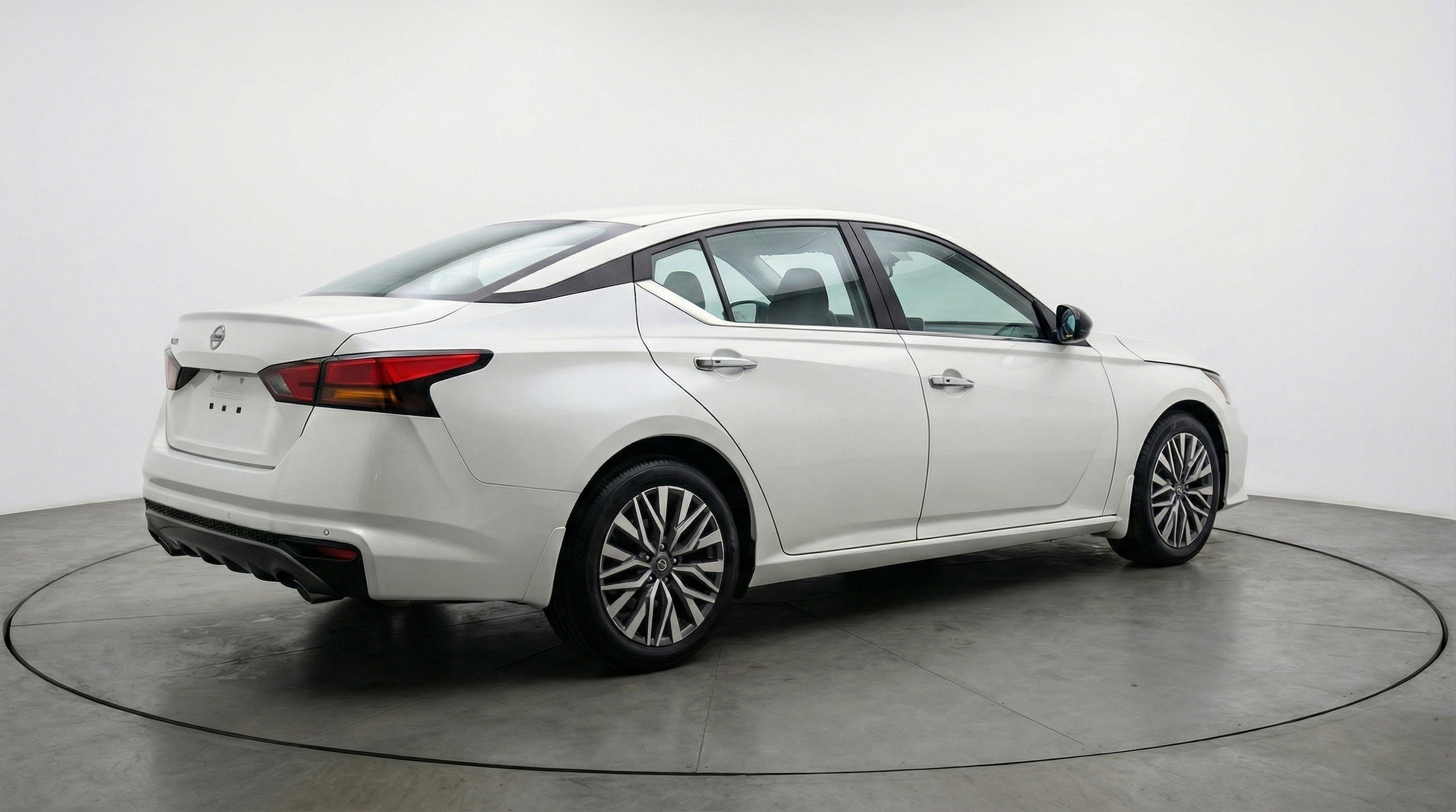 Thumbnail: 2025 Nissan Altima - 9