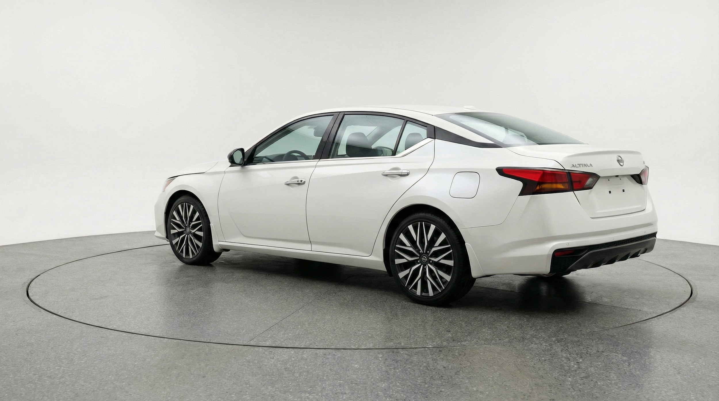 Thumbnail: 2025 Nissan Altima - 5